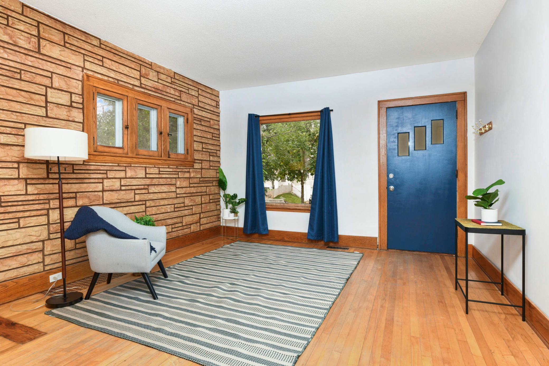 3606 Russell Avenue N