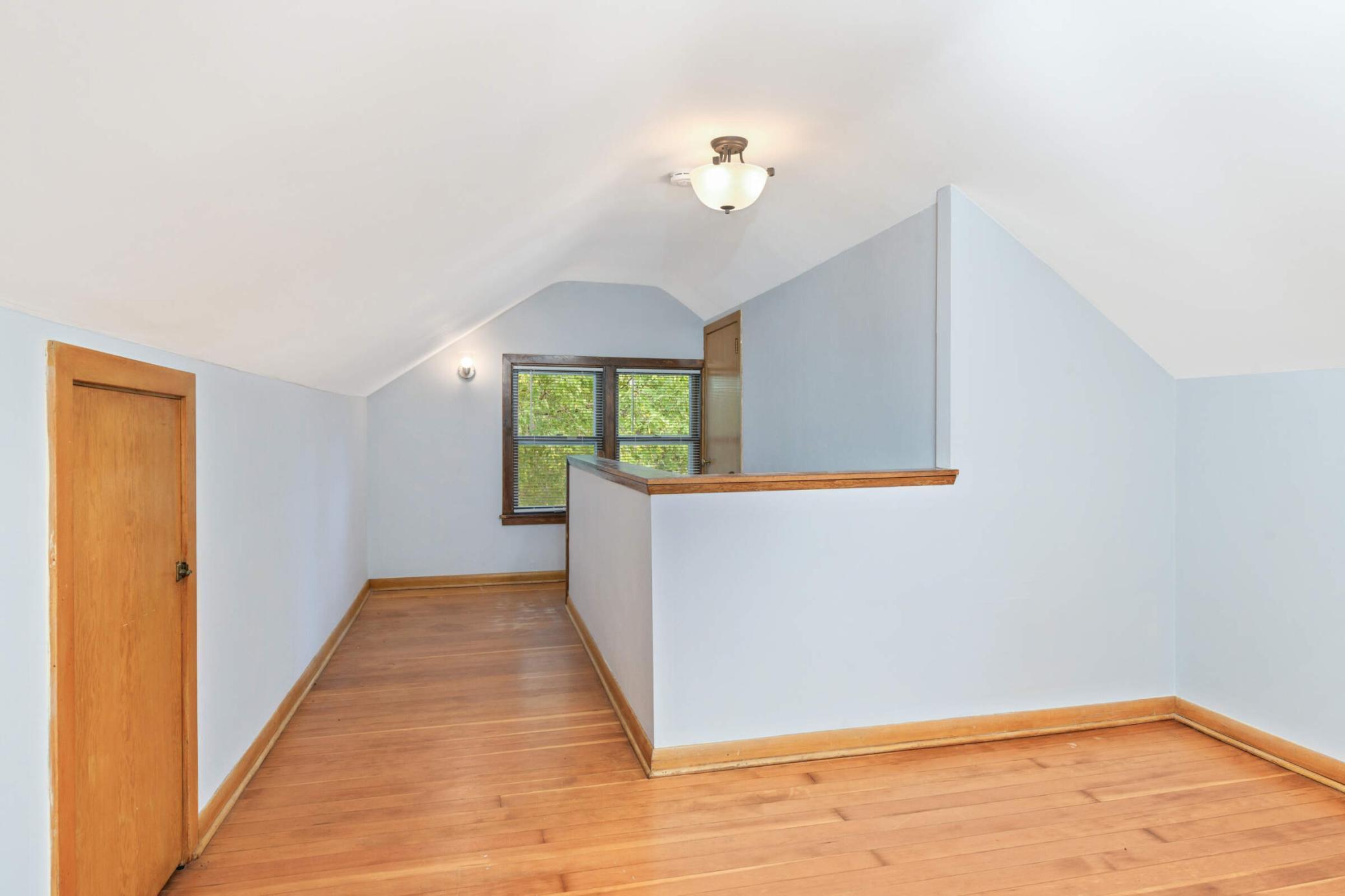 3606 Russell Avenue N