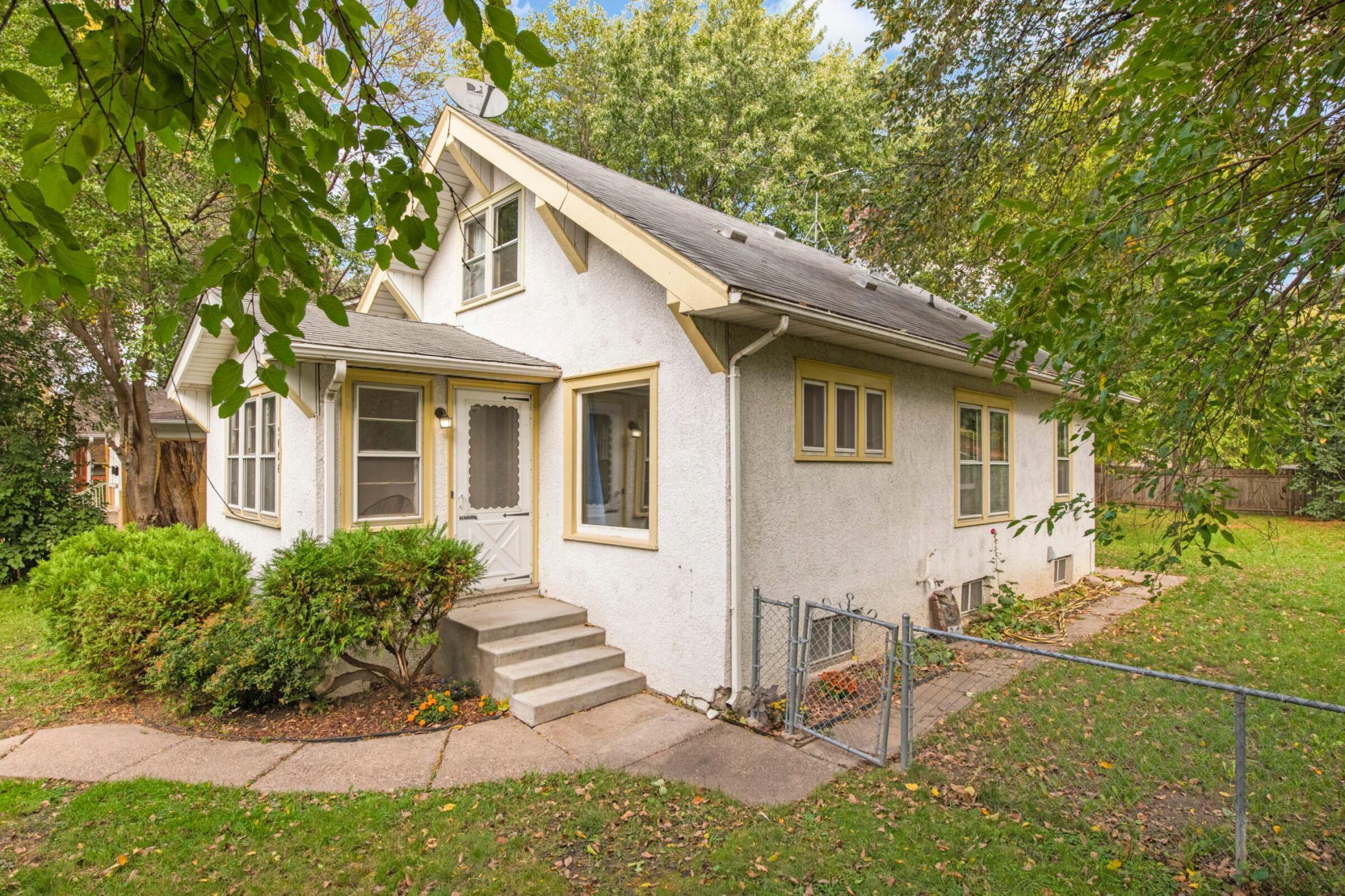 3606 Russell Avenue N