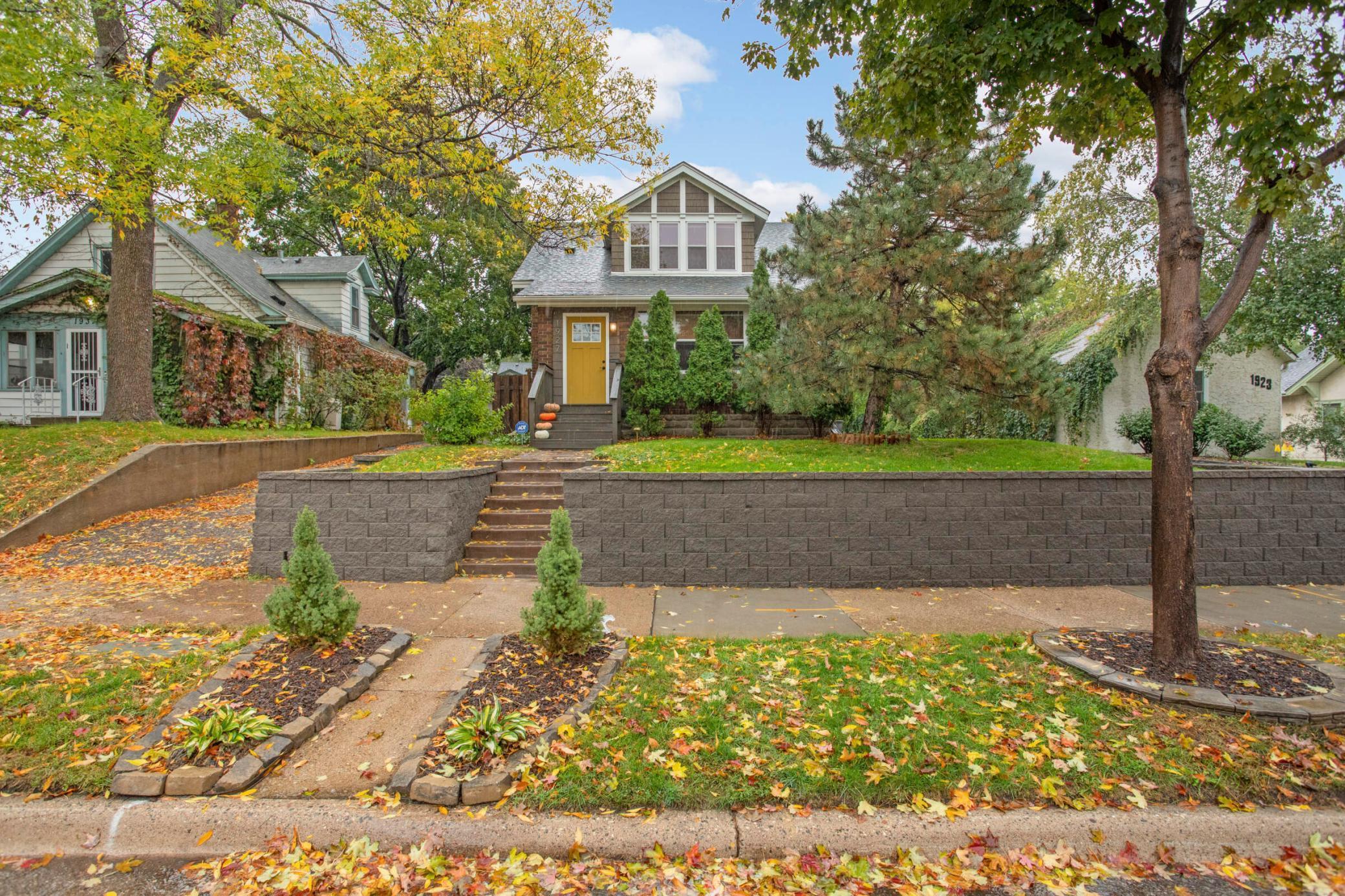 1927 Buchanan Street NE