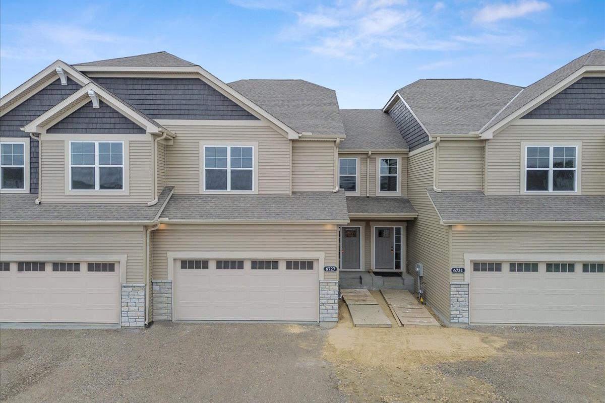 6727 Bluestem Way