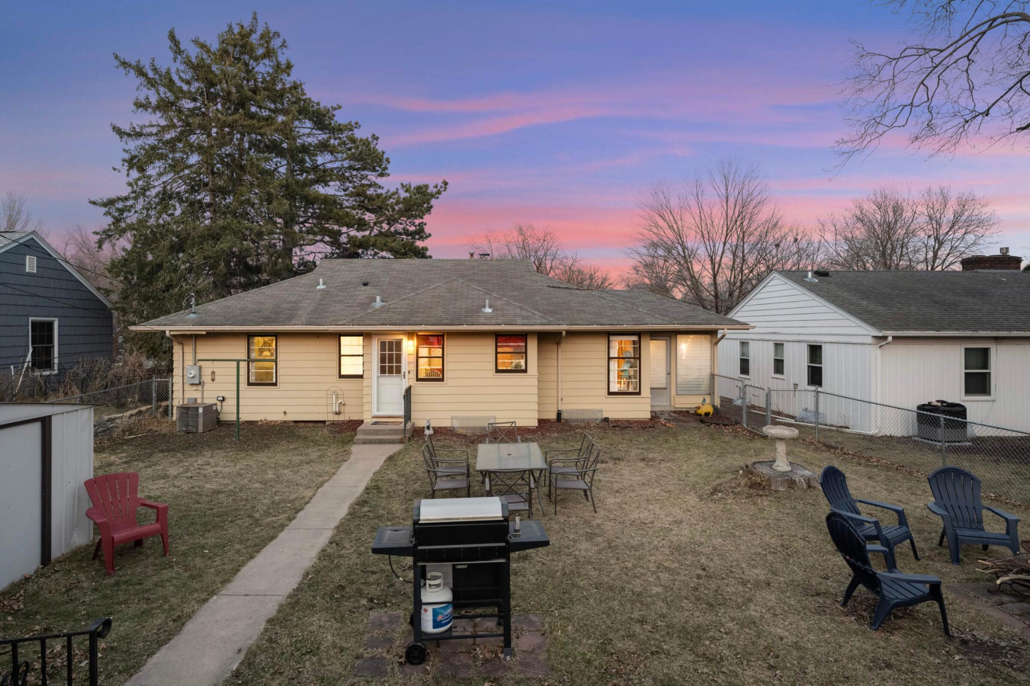 3226 Buchanan Street NE