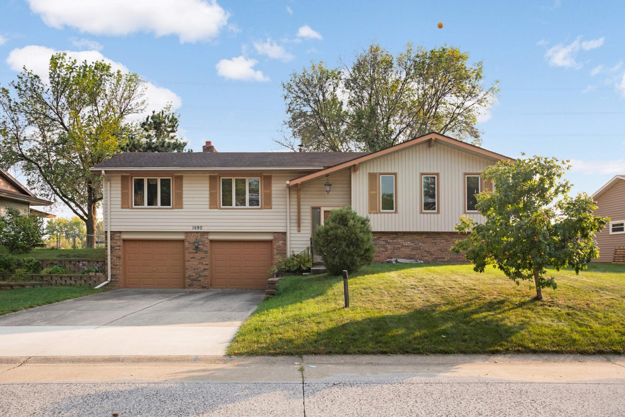 1690 Rockstone Lane