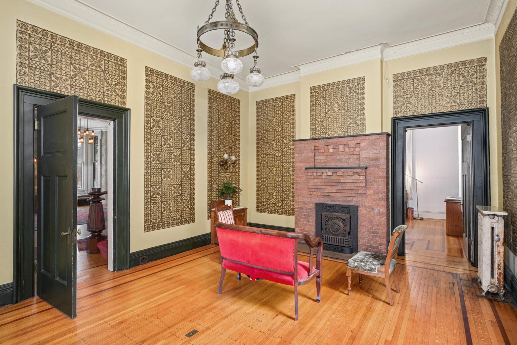 424 5th Street SE