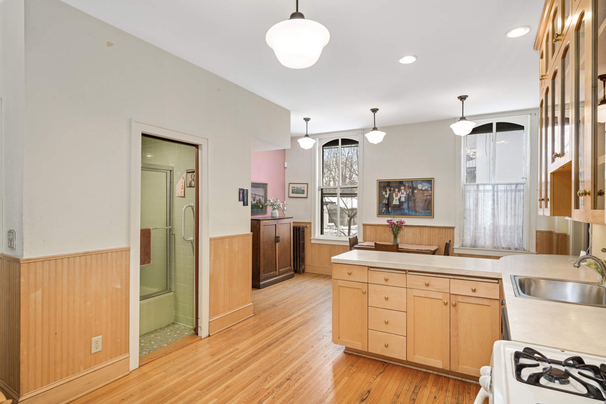 424 5th Street SE