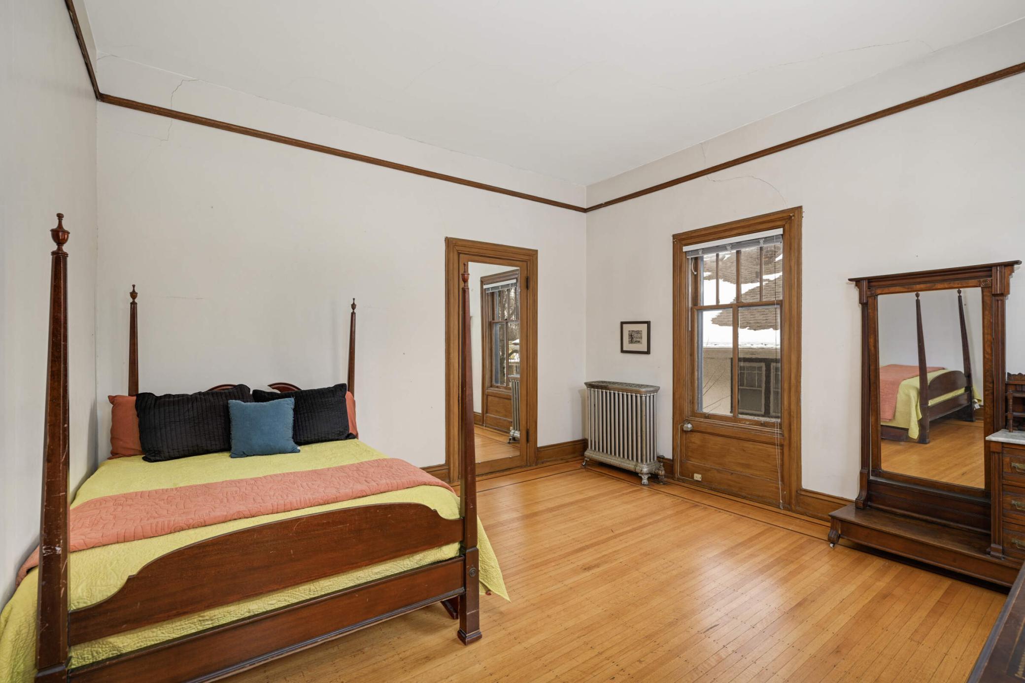 424 5th Street SE