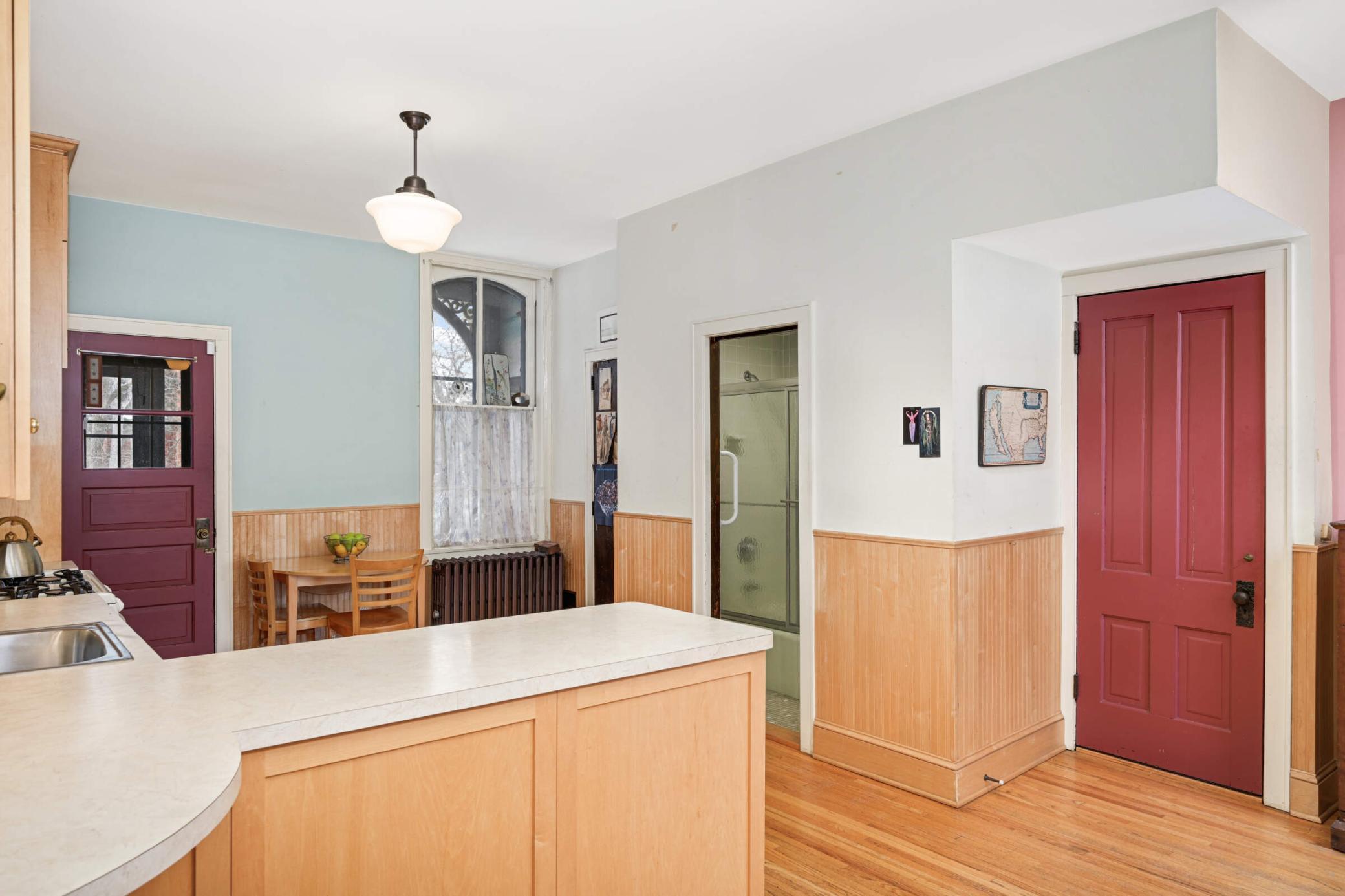 424 5th Street SE