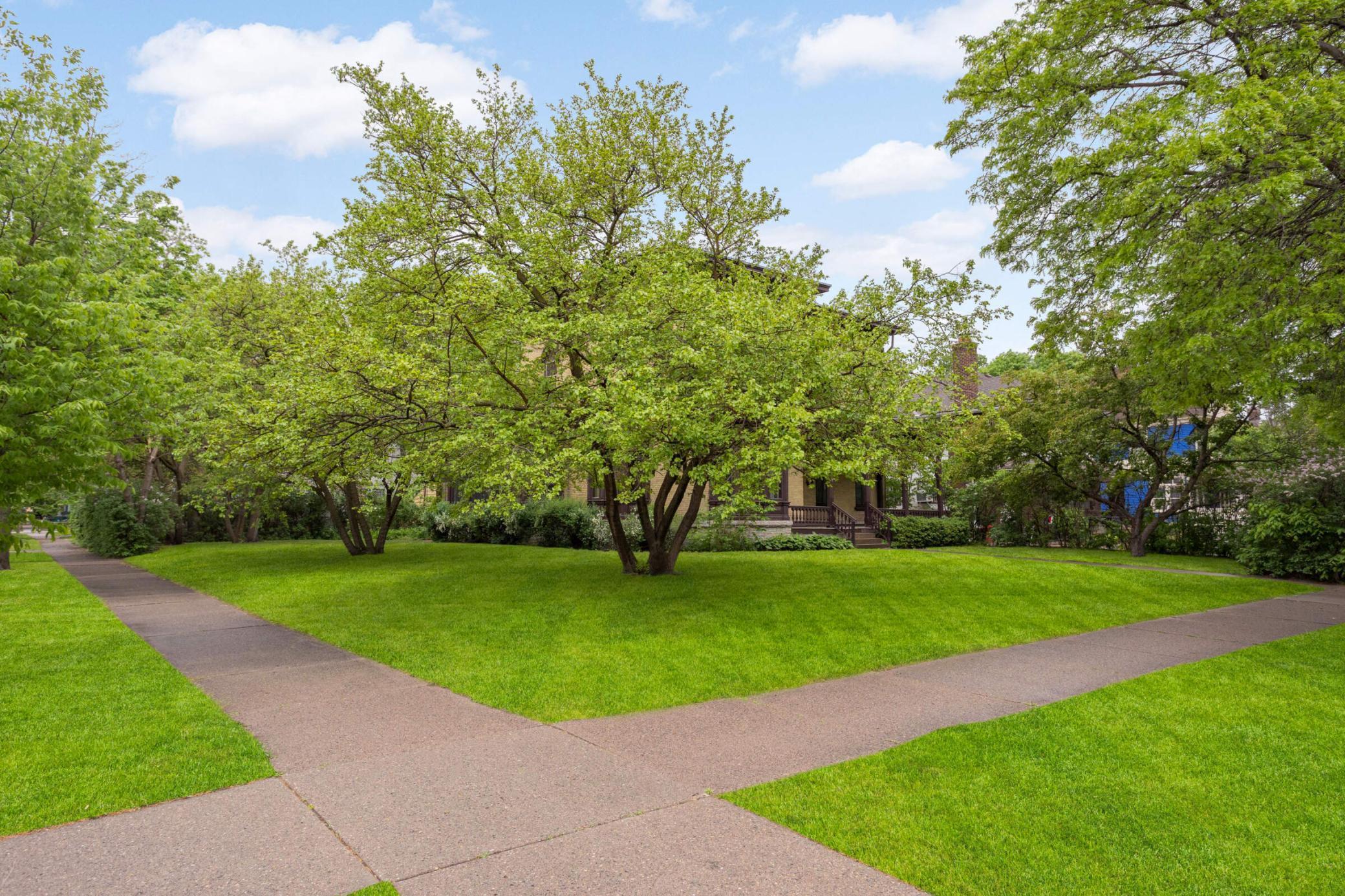 424 5th Street SE