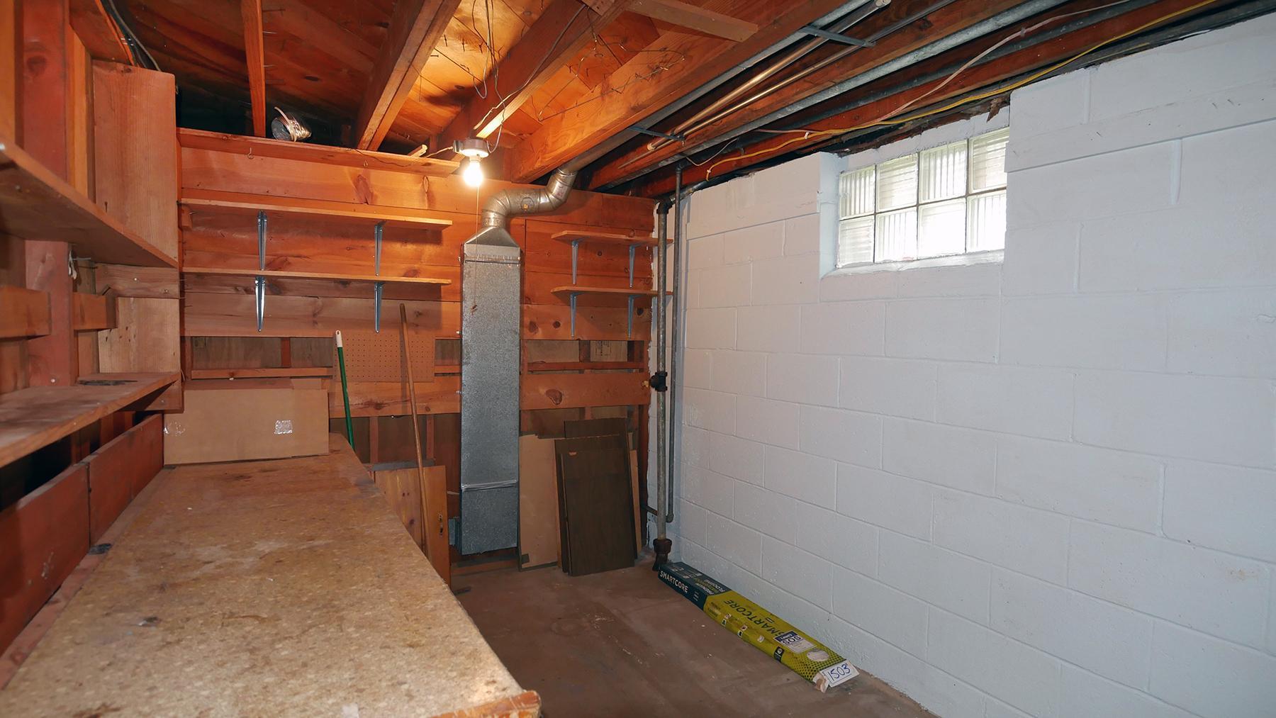 11848 Larch Street NW