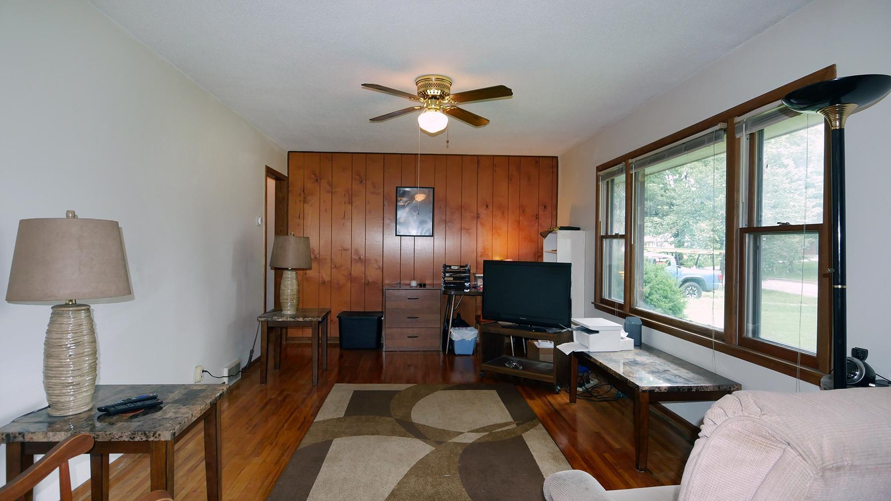 11848 Larch Street NW