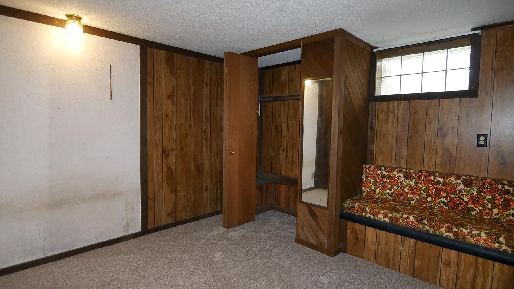 11848 Larch Street NW