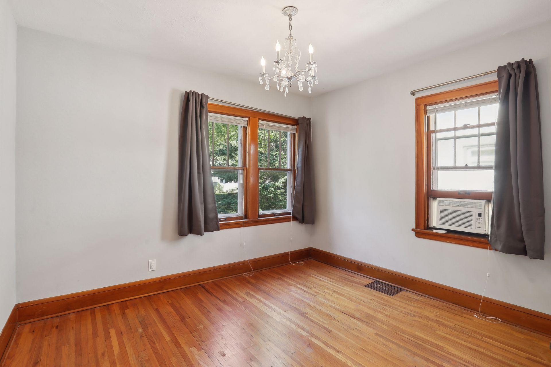 2645 Hayes Street NE