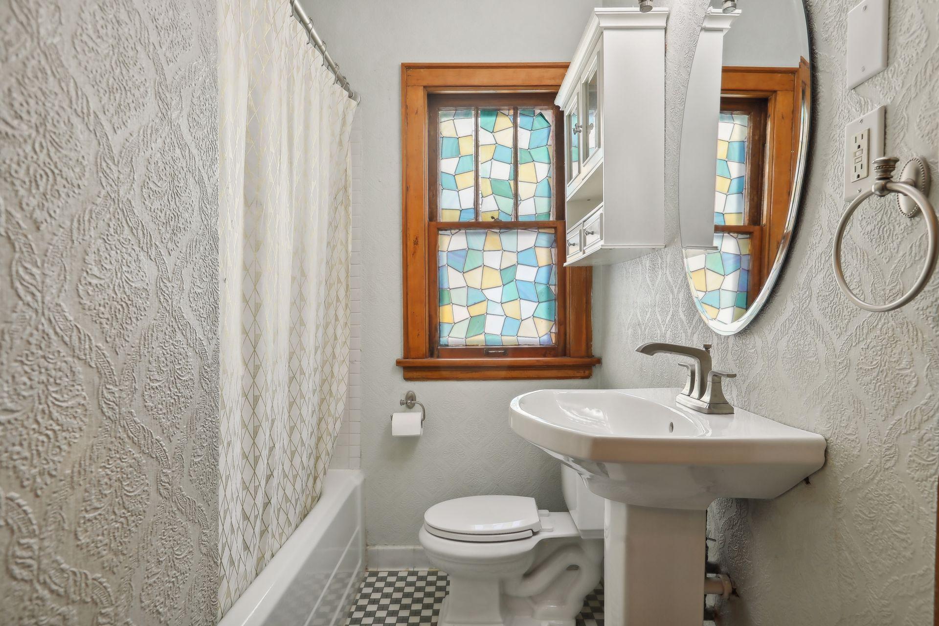 2645 Hayes Street NE