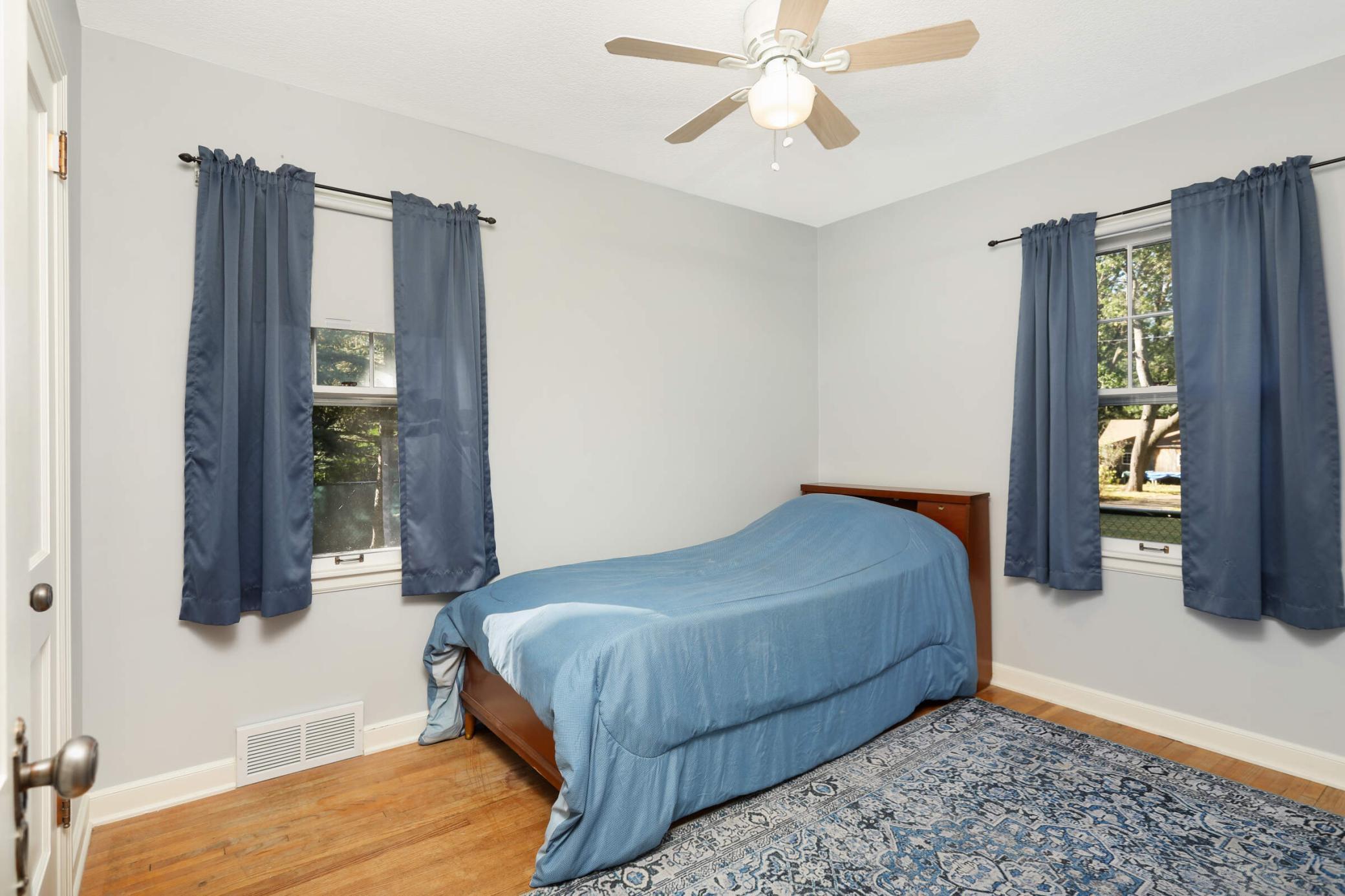 7886 Sunnyside Road