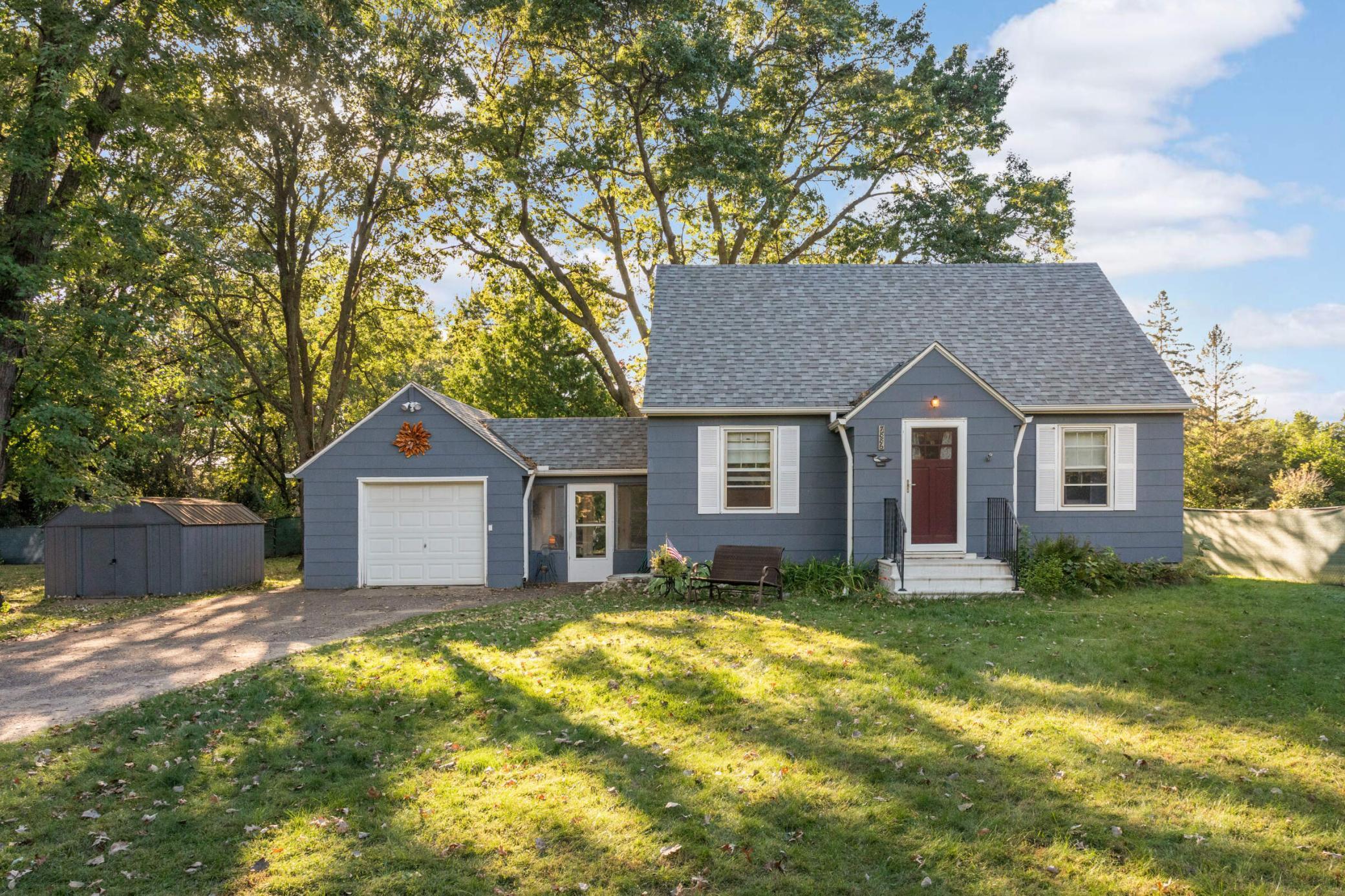 7886 Sunnyside Road