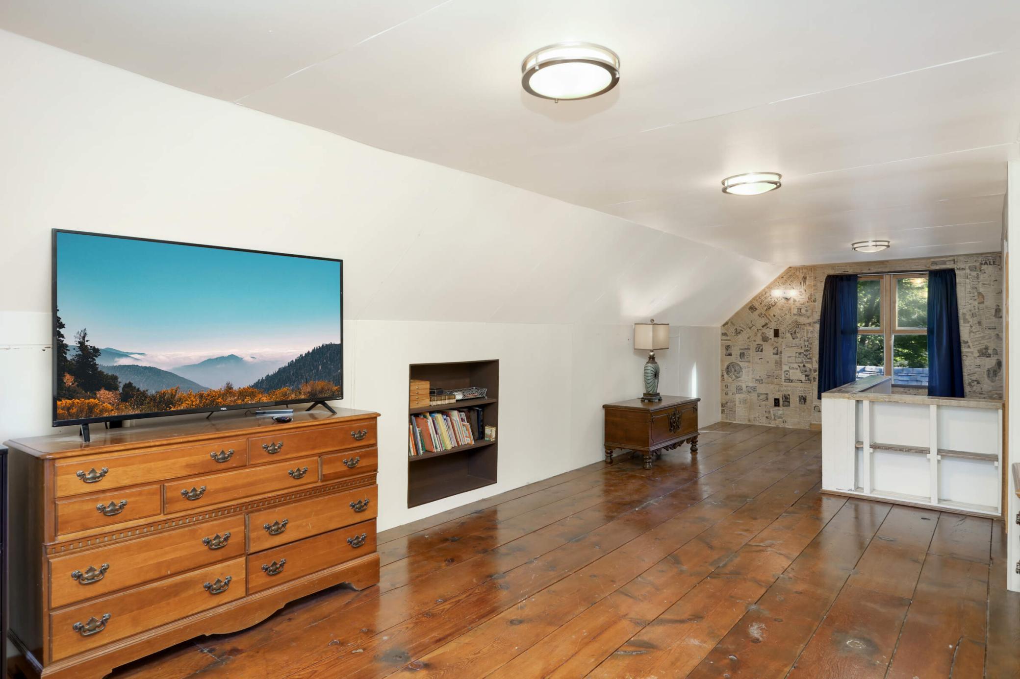 7886 Sunnyside Road