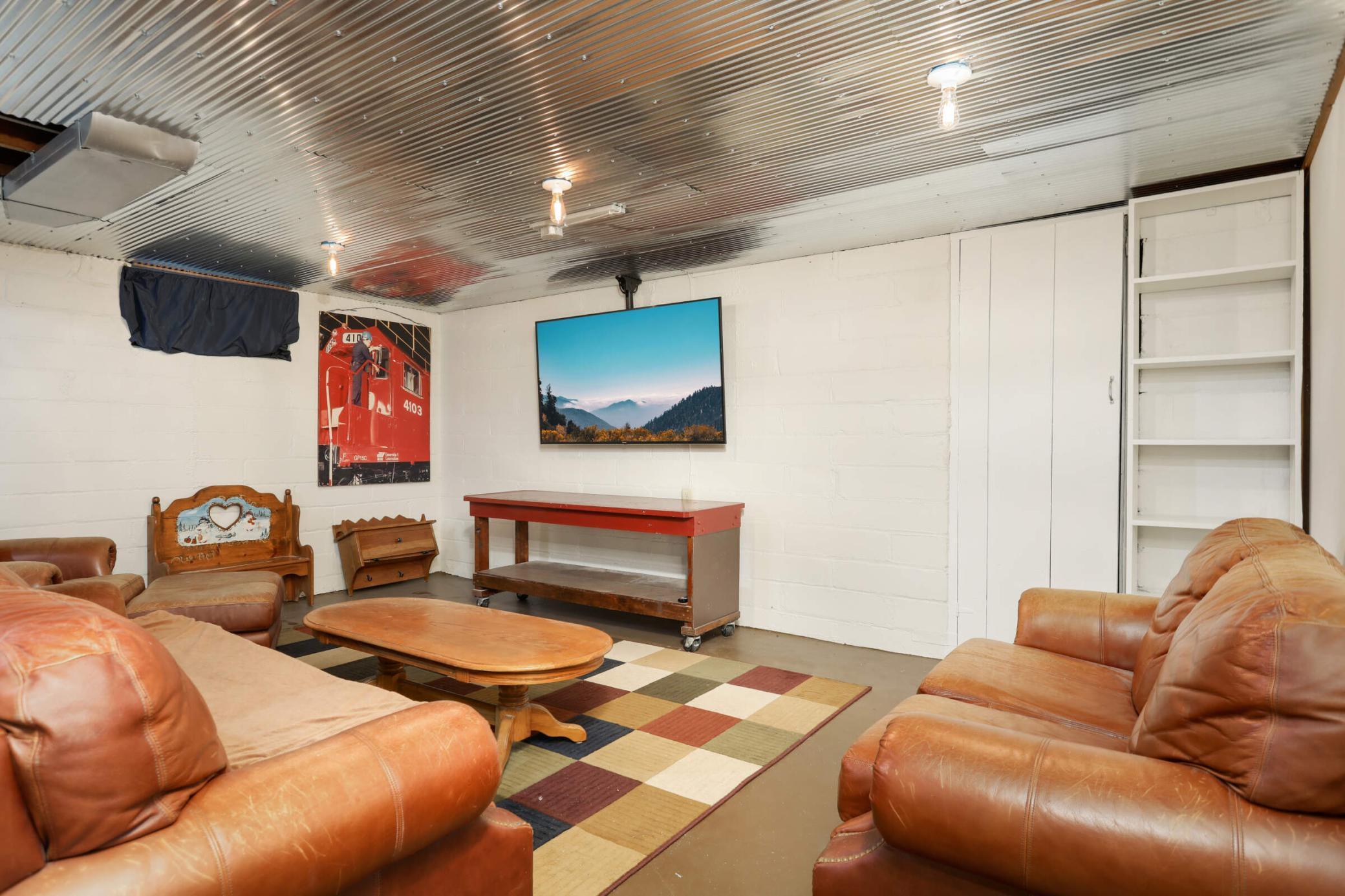 7886 Sunnyside Road