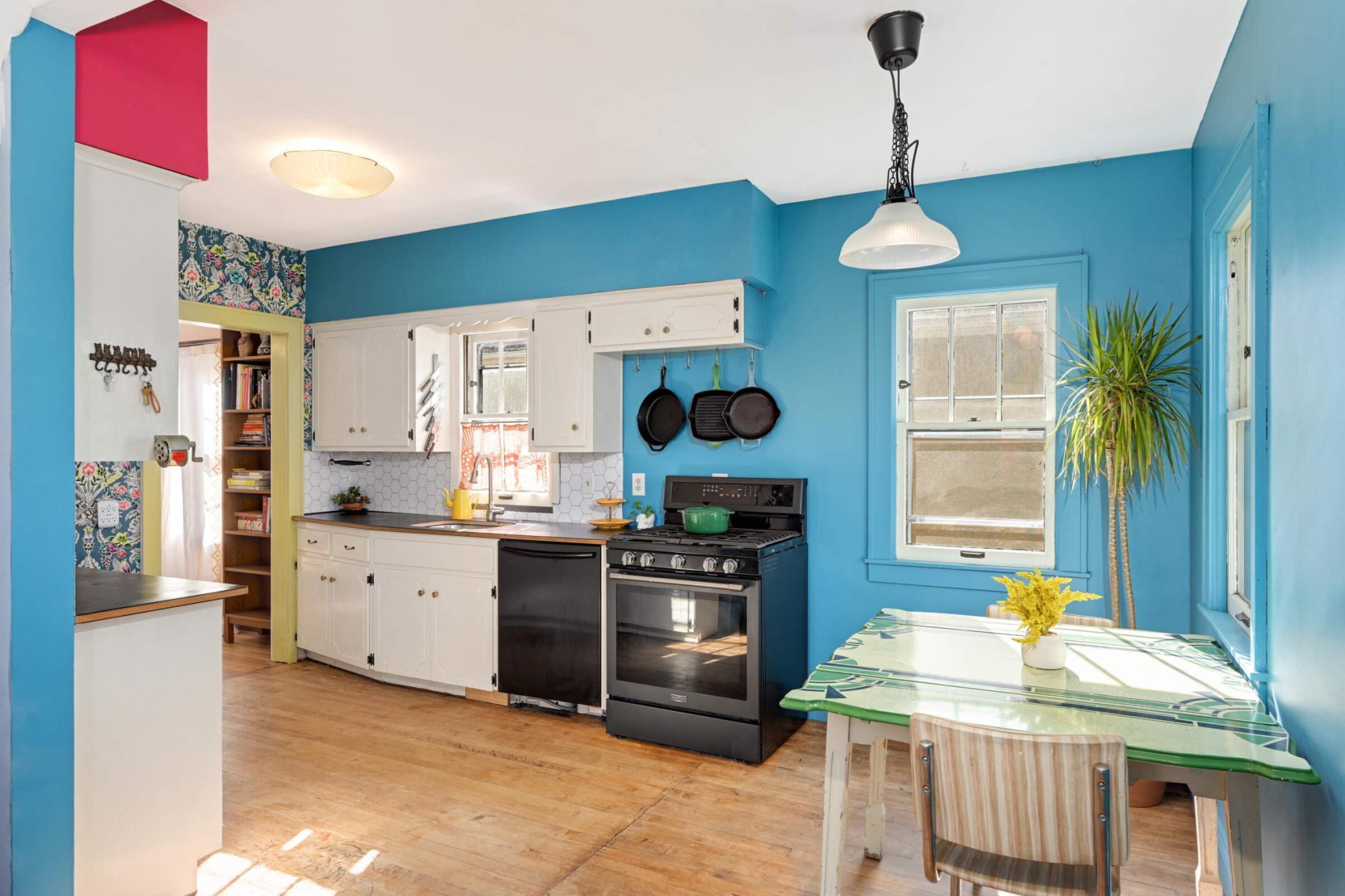 2836 Ulysses Street NE