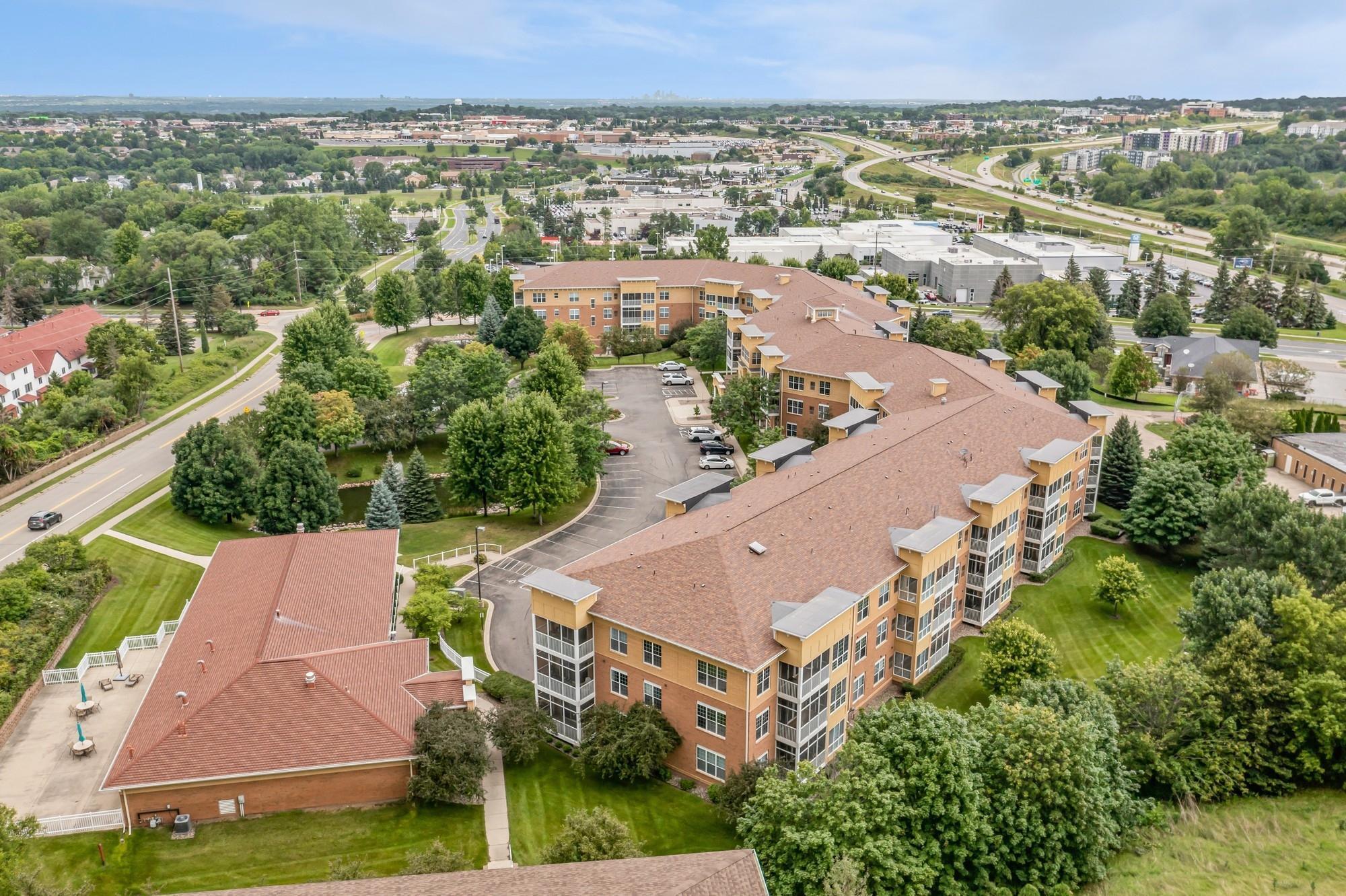15001 Burnhaven Drive Unit: 201