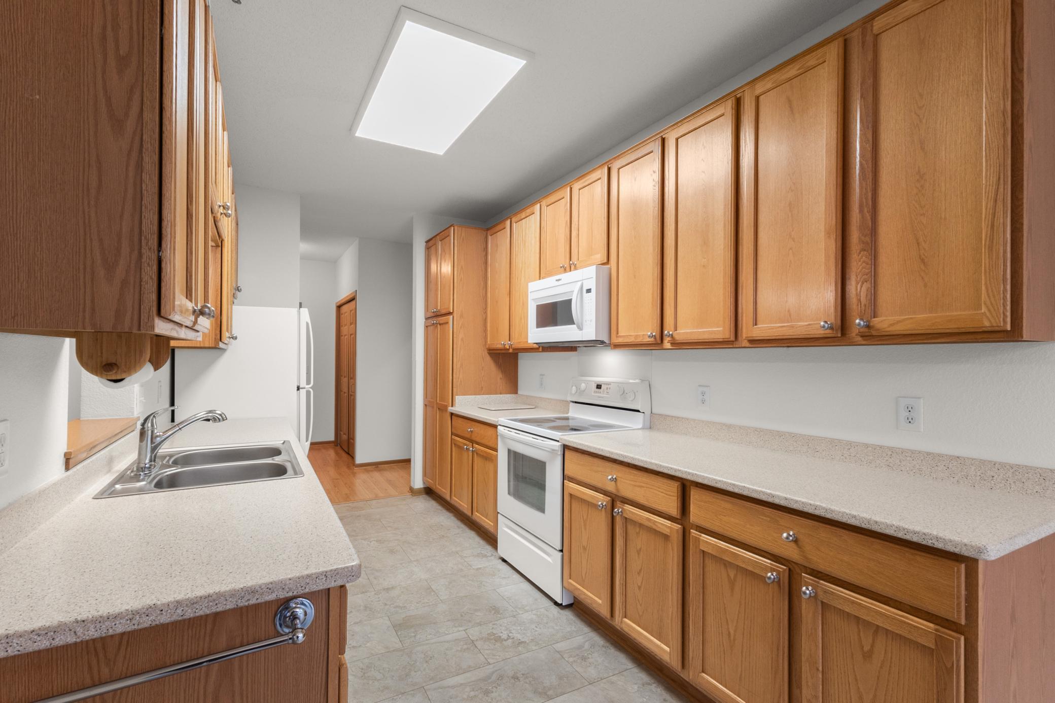 15001 Burnhaven Drive Unit: 201