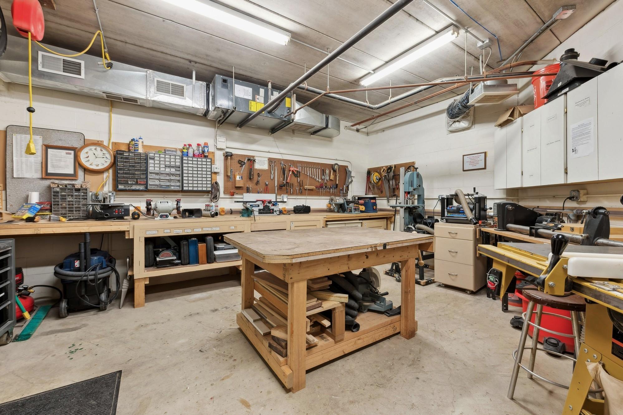 15001 Burnhaven Drive Unit: 201