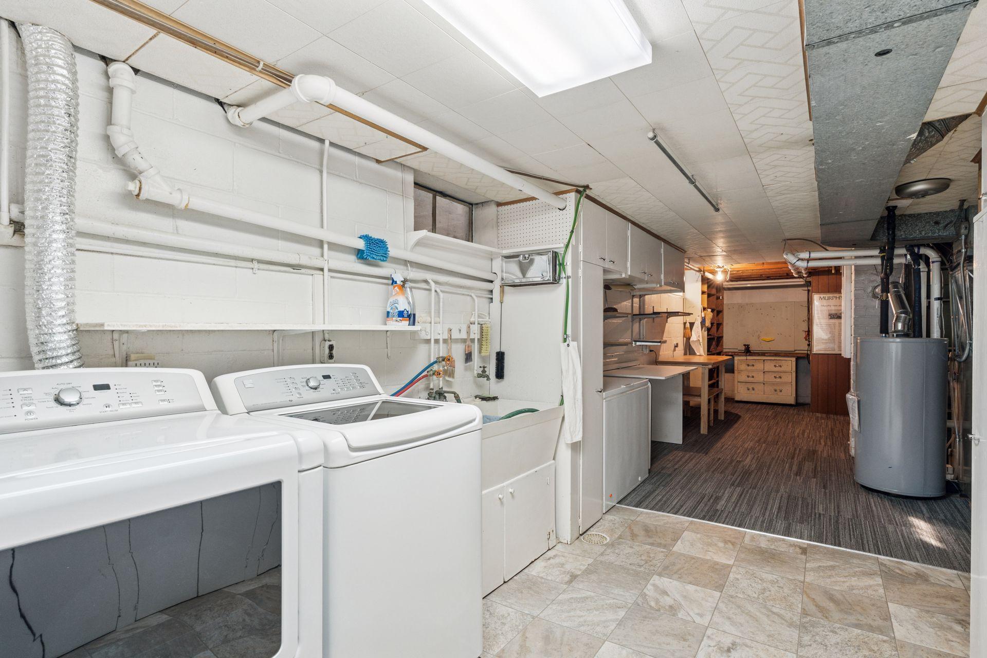 684 County Road B2 W