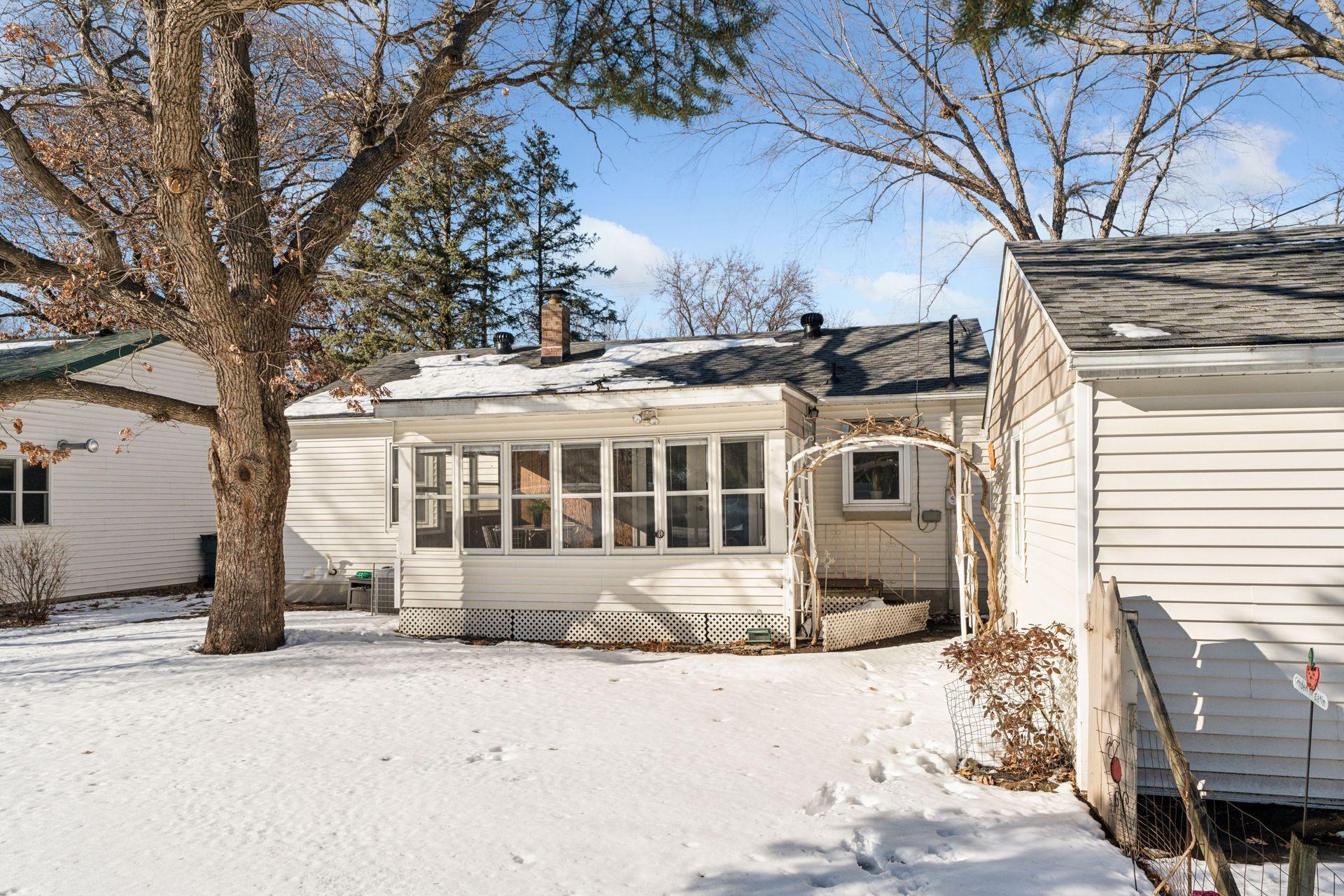 684 County Road B2 W