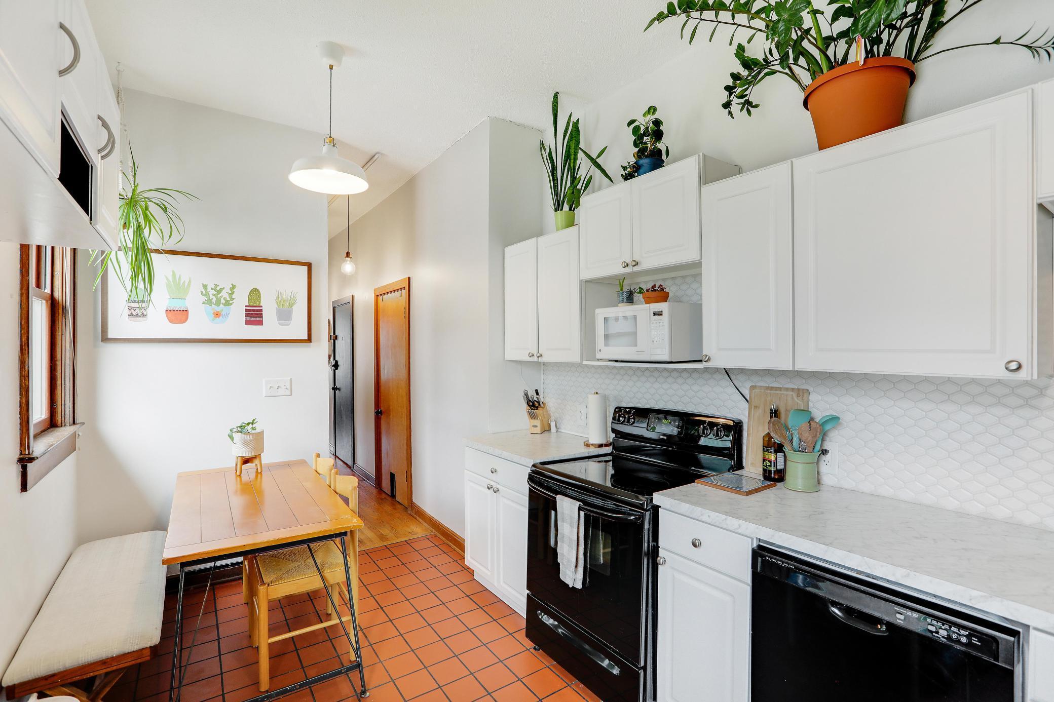 460 Marshall Avenue Unit: D