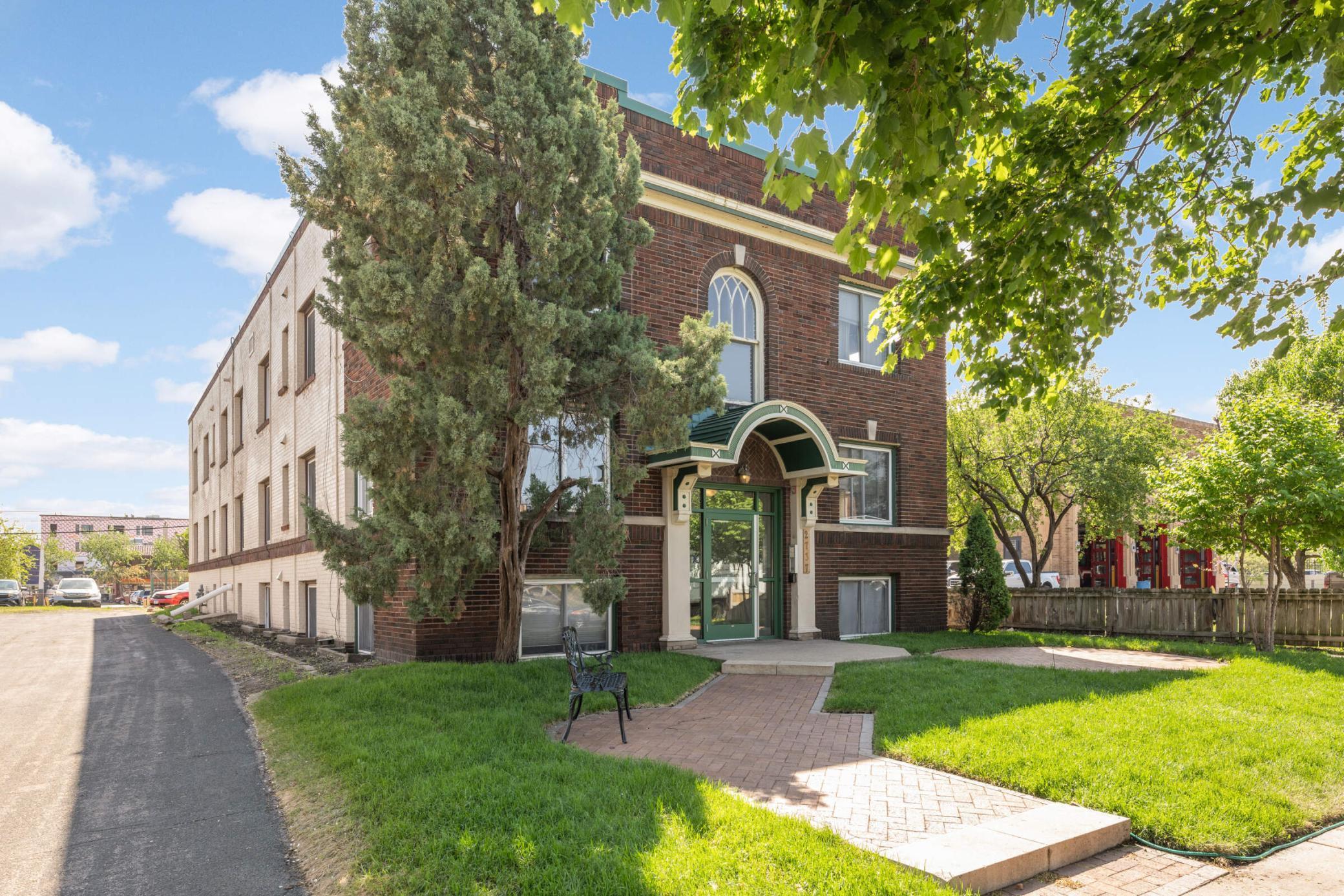 2737 Blaisdell Avenue Unit: 2