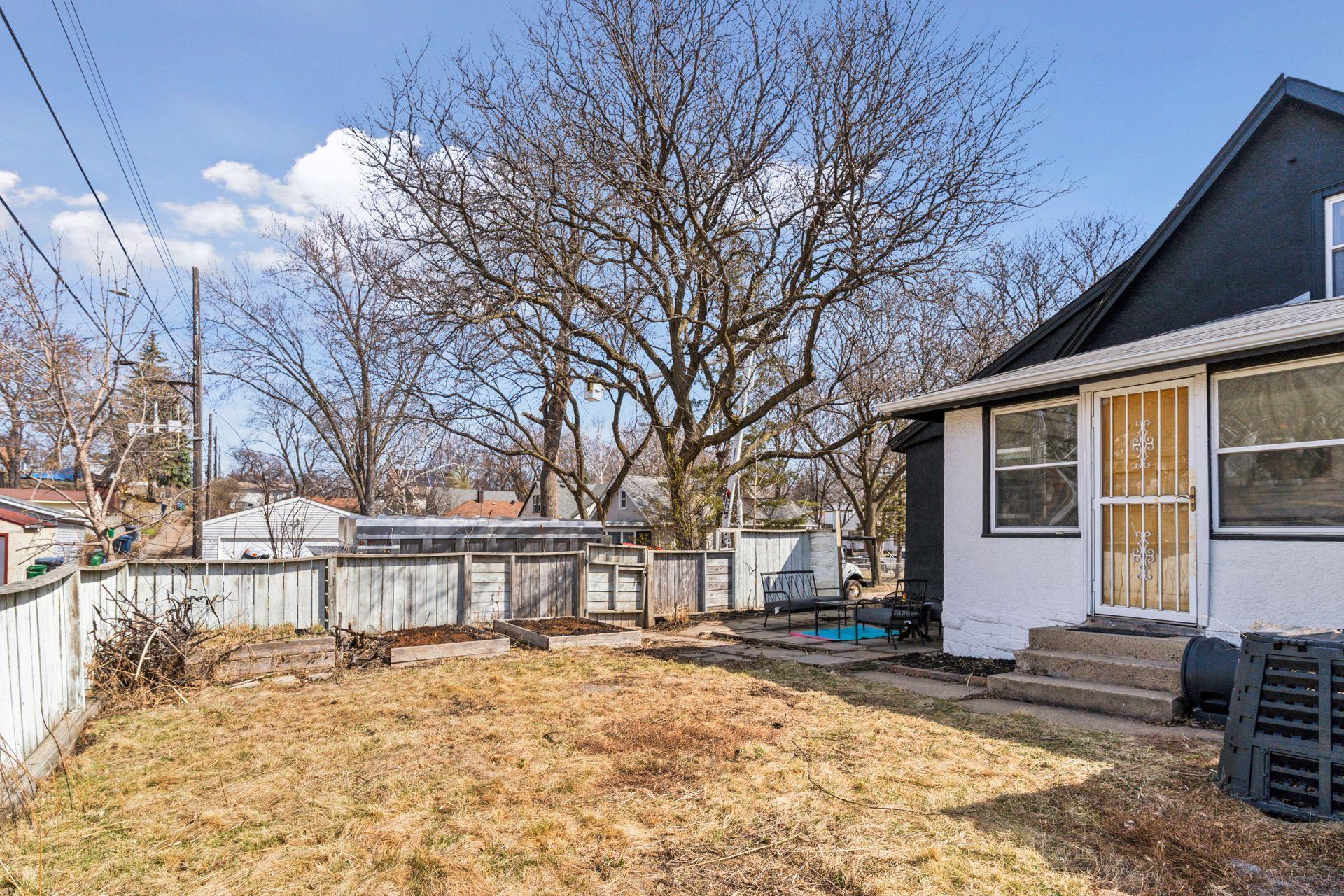 2958 Lincoln Street NE