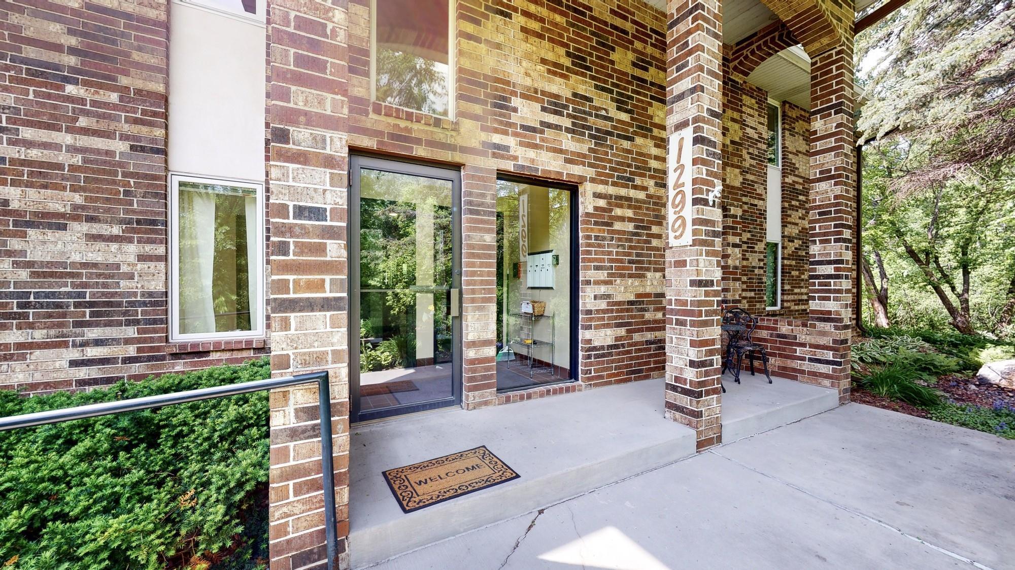 1299 Black Oaks Court N Unit: 1D