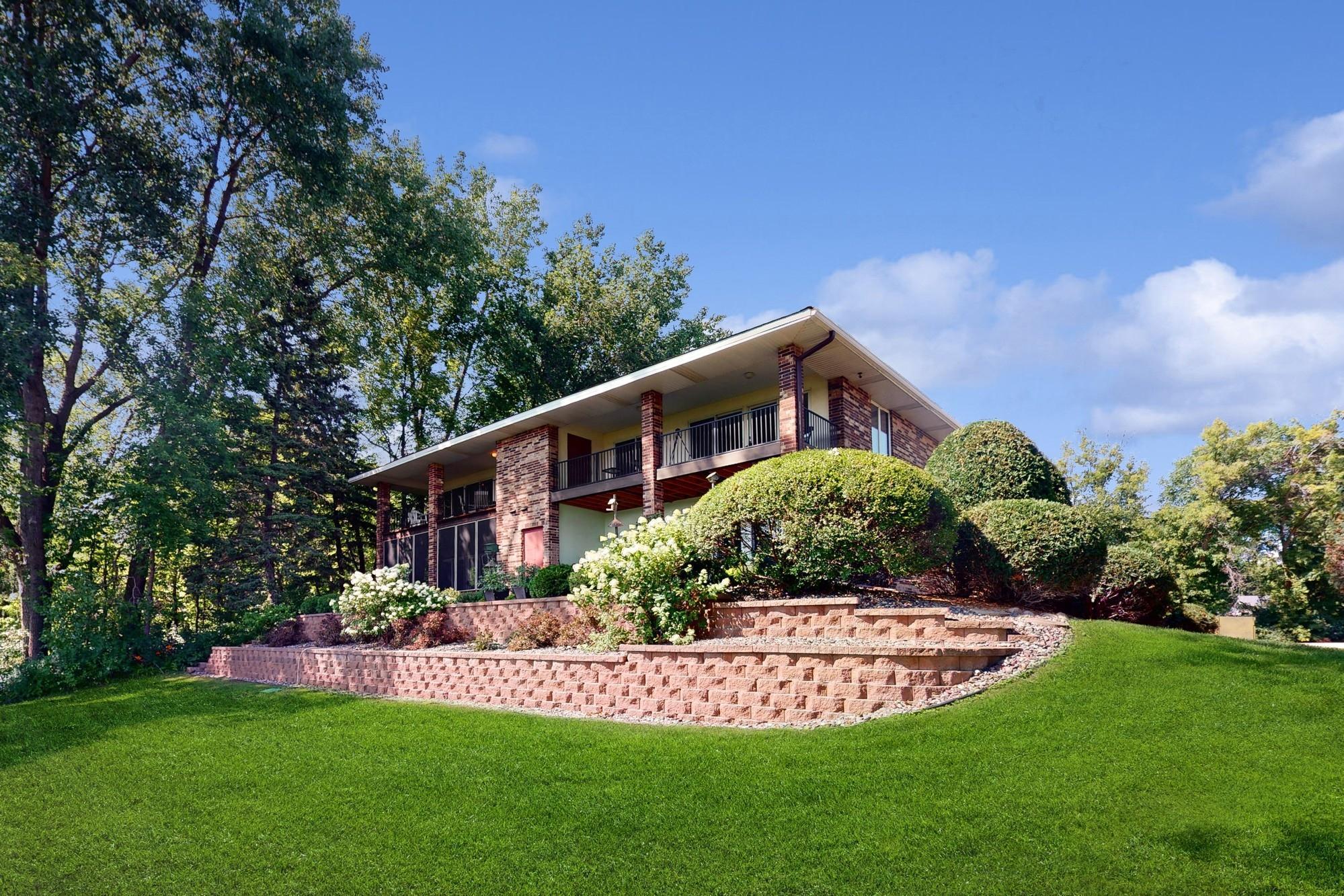 1299 Black Oaks Court N Unit: 1D