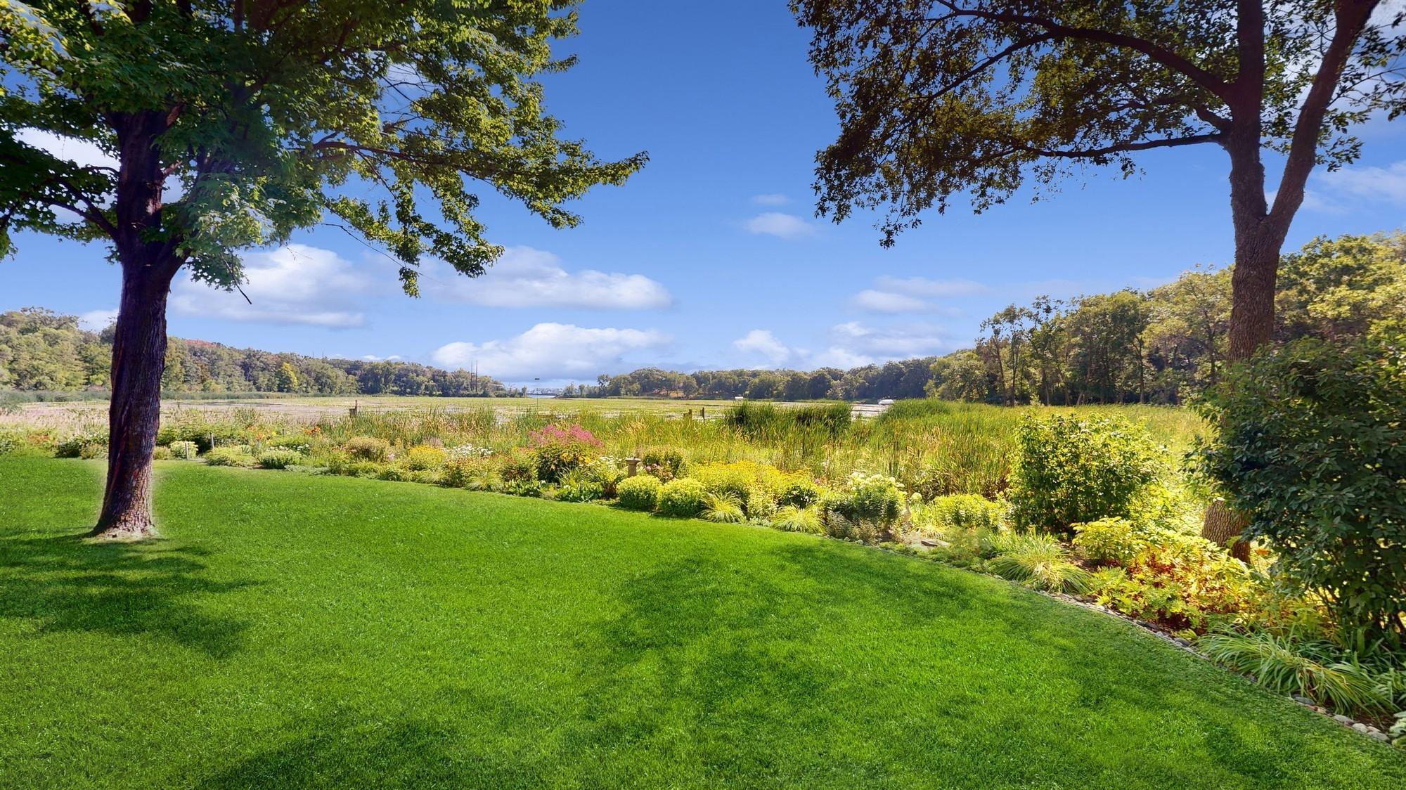 1299 Black Oaks Court N Unit: 1D