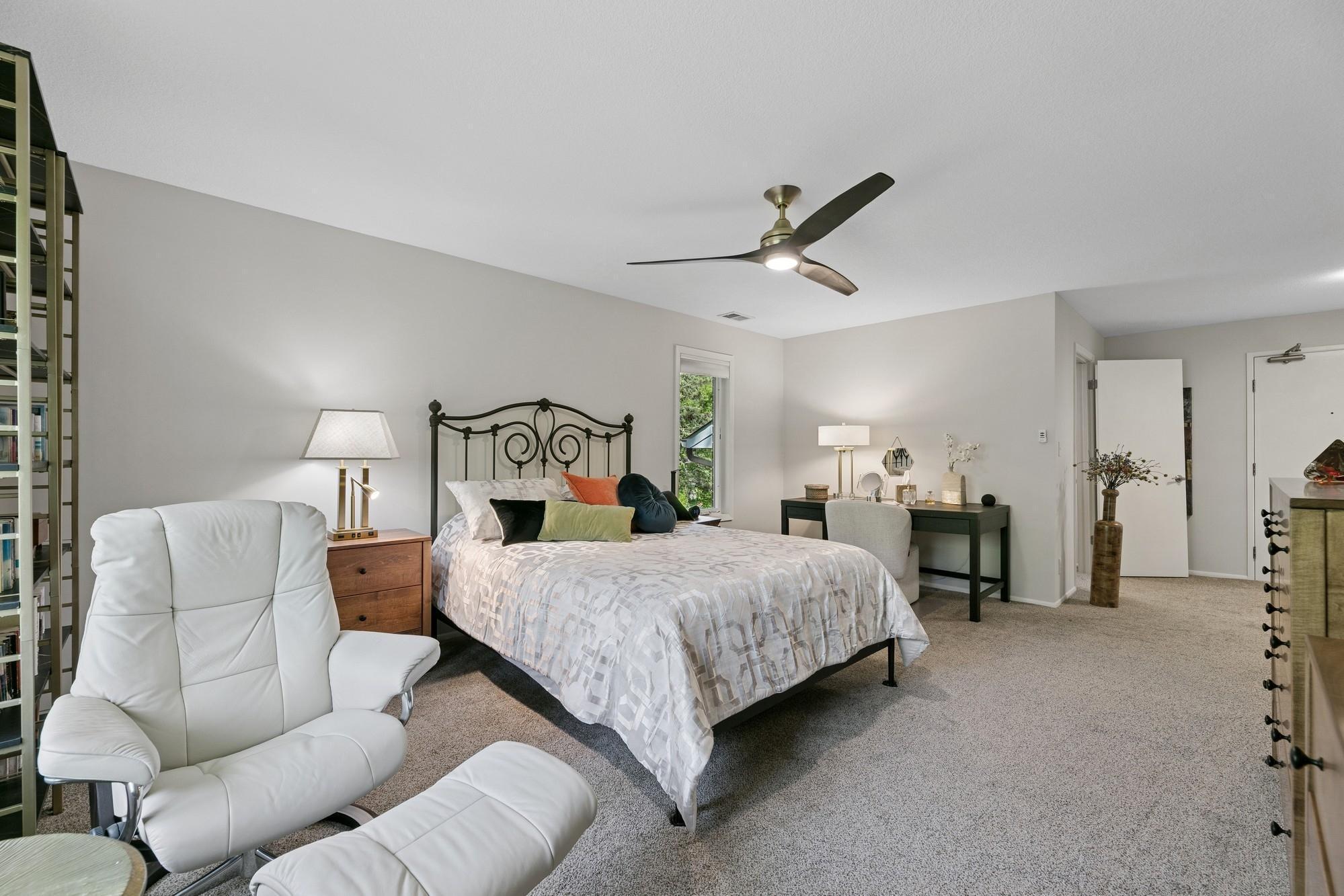 1299 Black Oaks Court N Unit: 1D