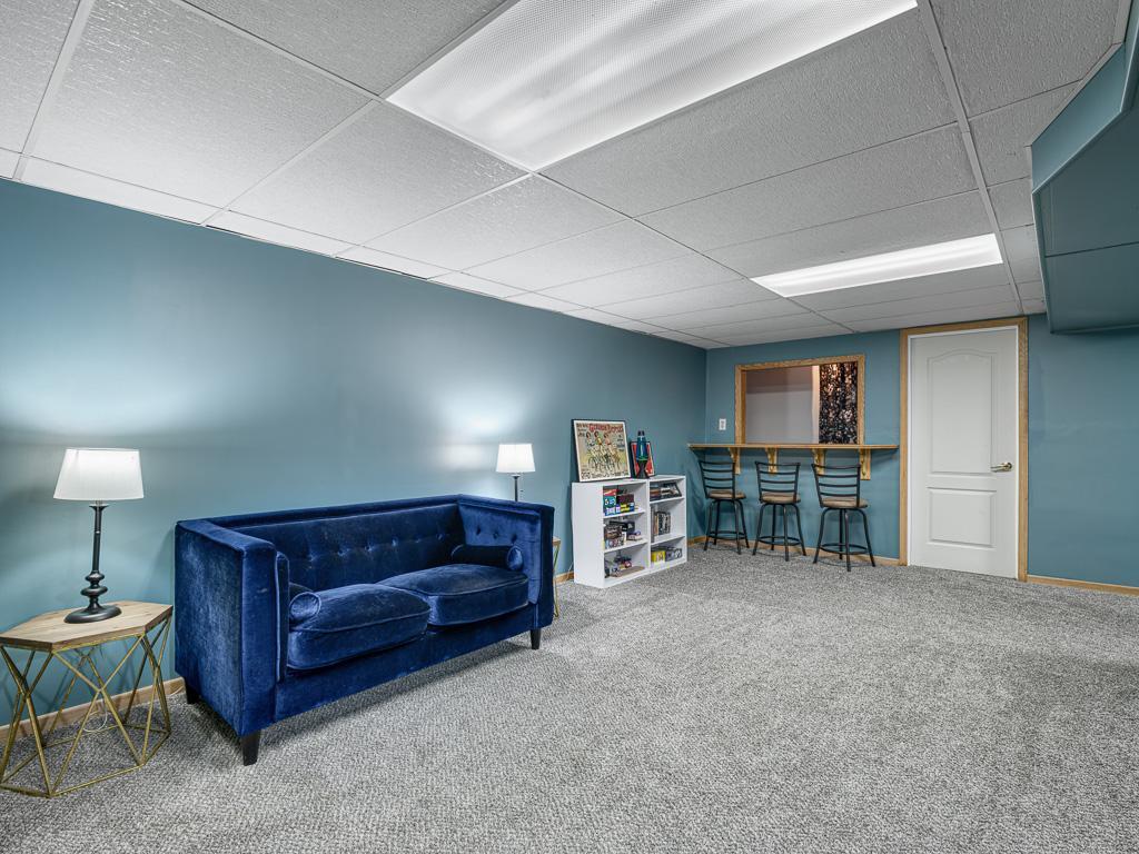 54 66th Way NE
