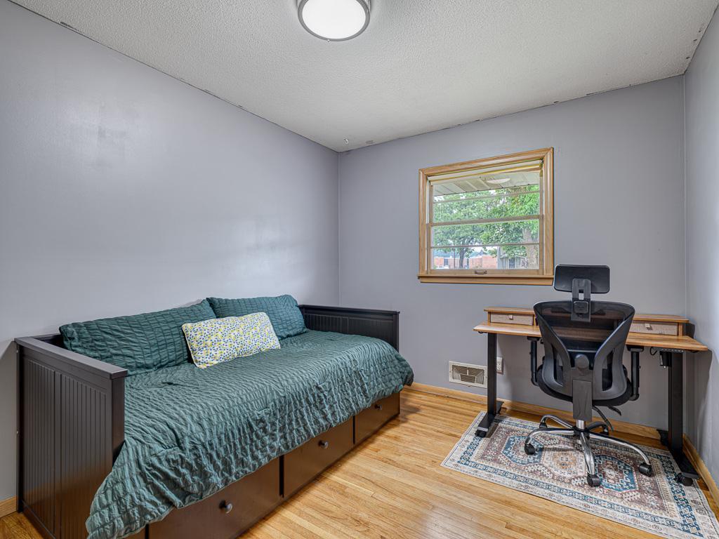 54 66th Way NE