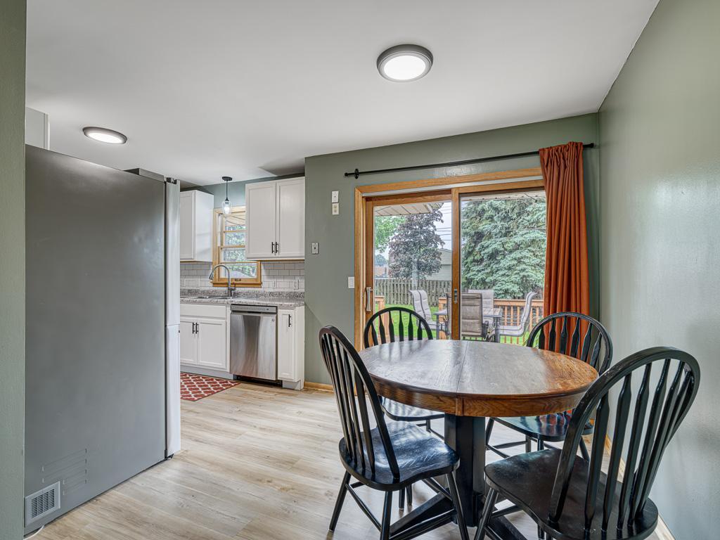 54 66th Way NE