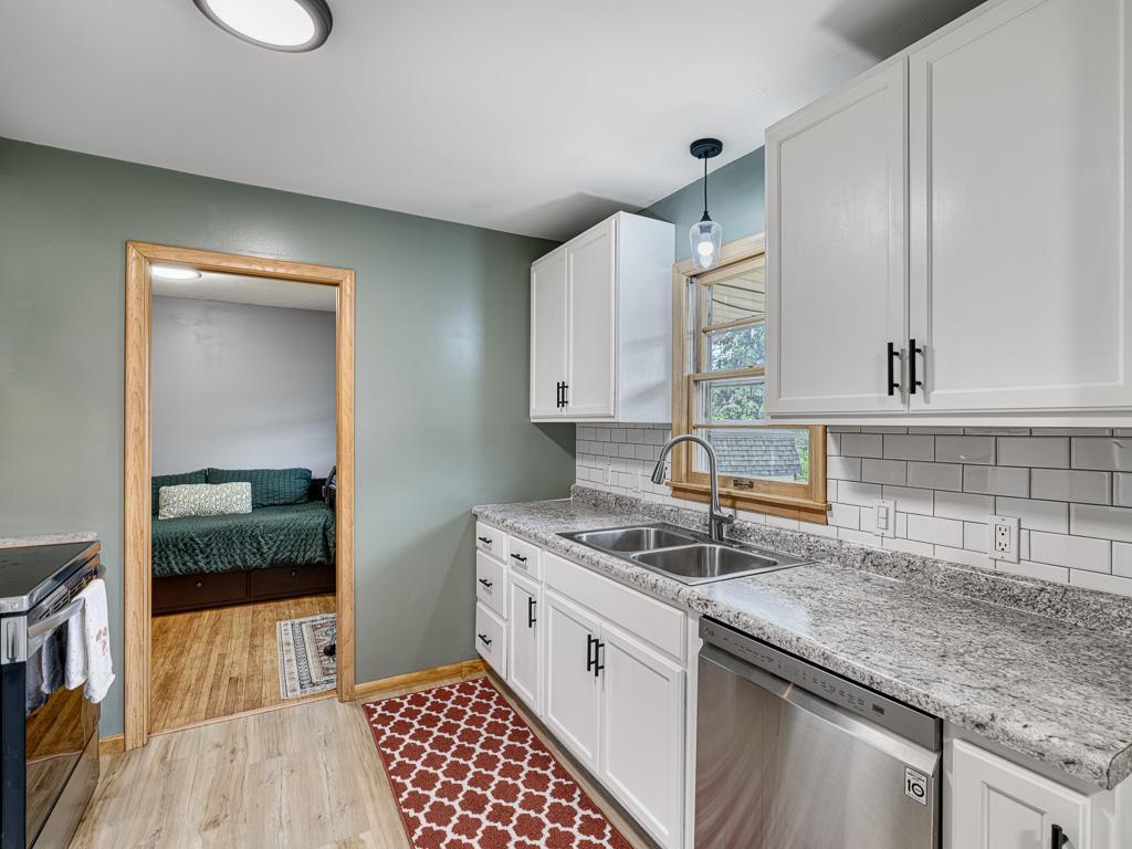 54 66th Way NE