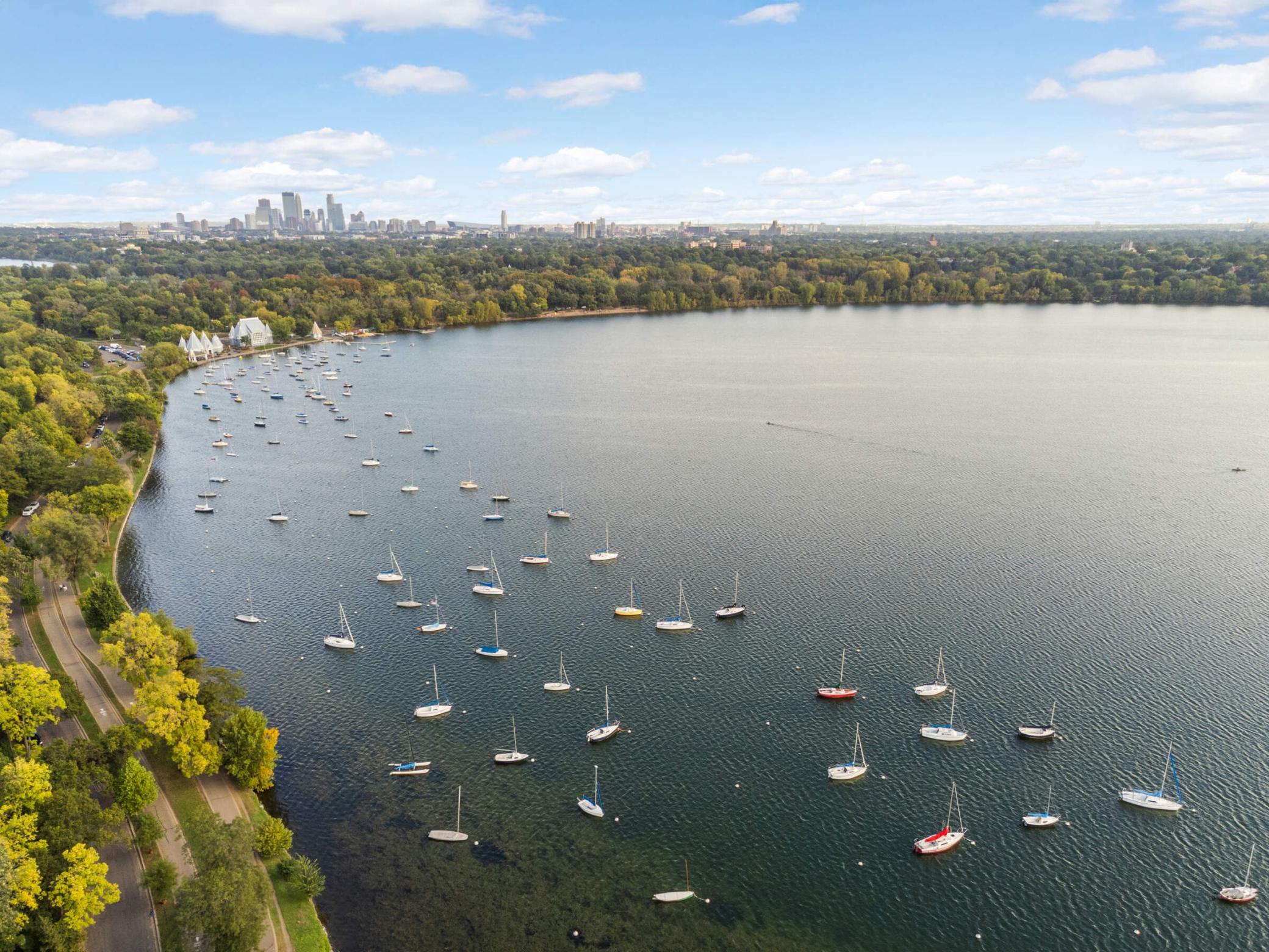 2700 W 44th Street Unit: 401