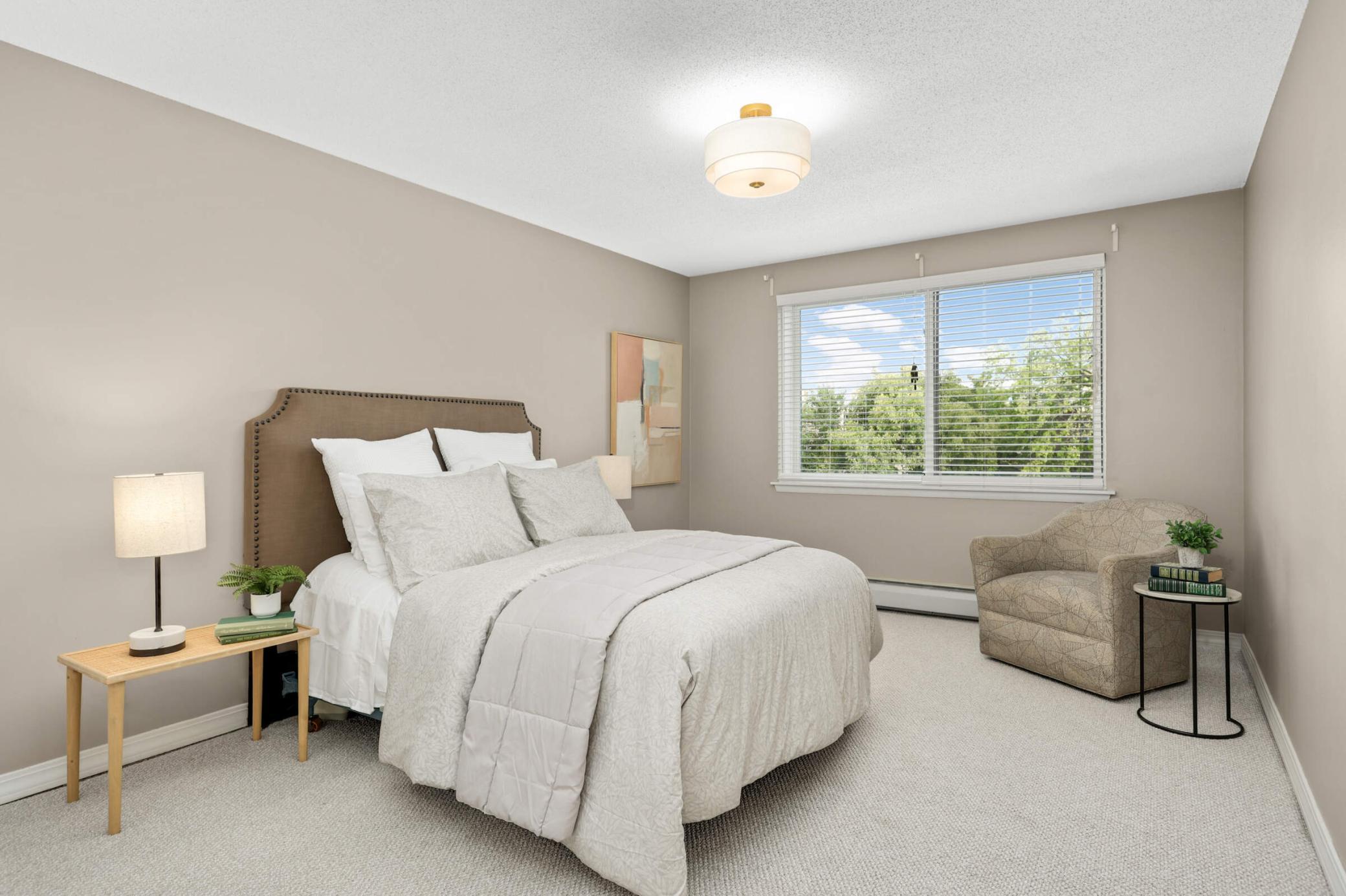 2700 W 44th Street Unit: 401