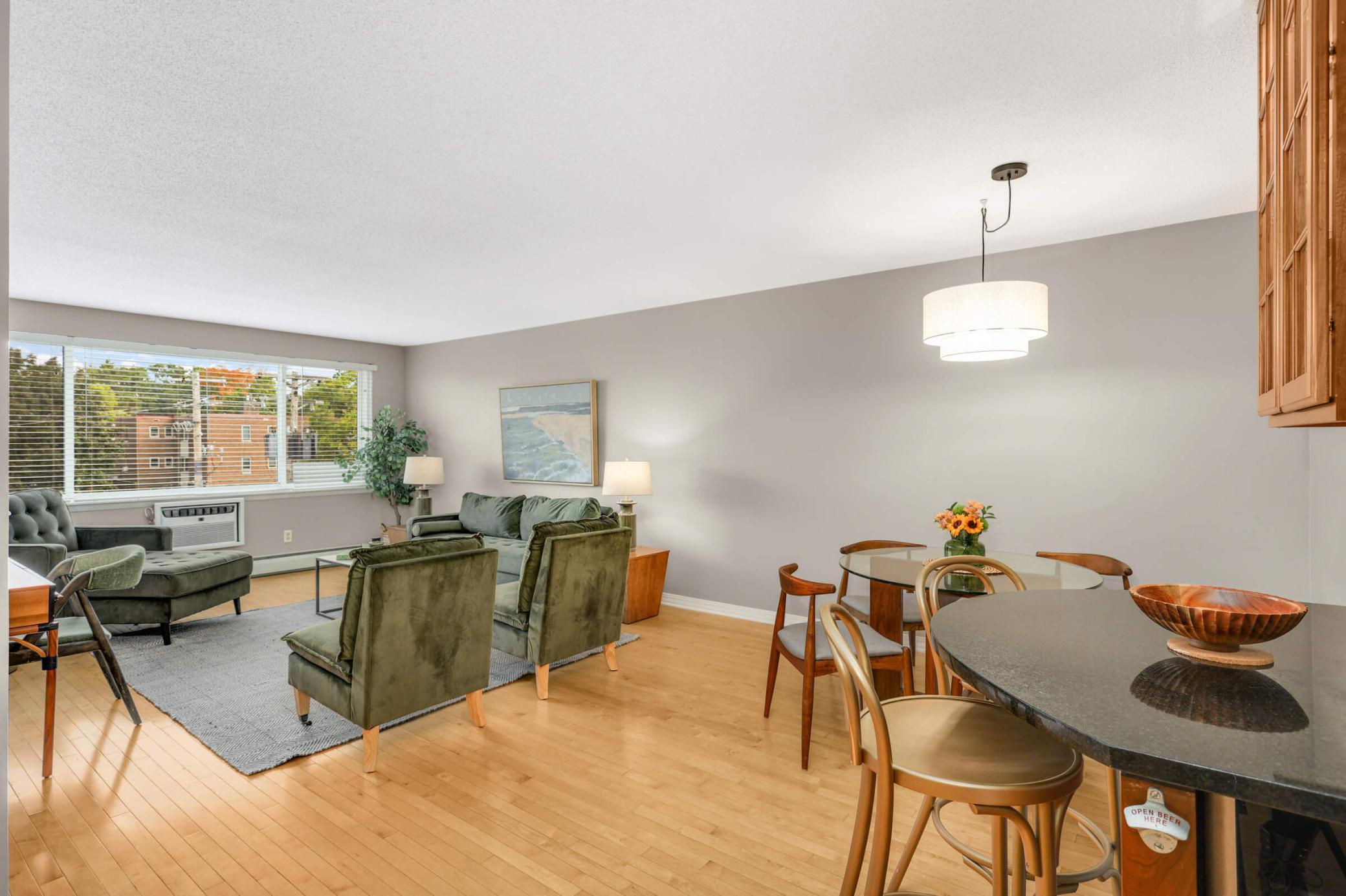 2700 W 44th Street Unit: 401