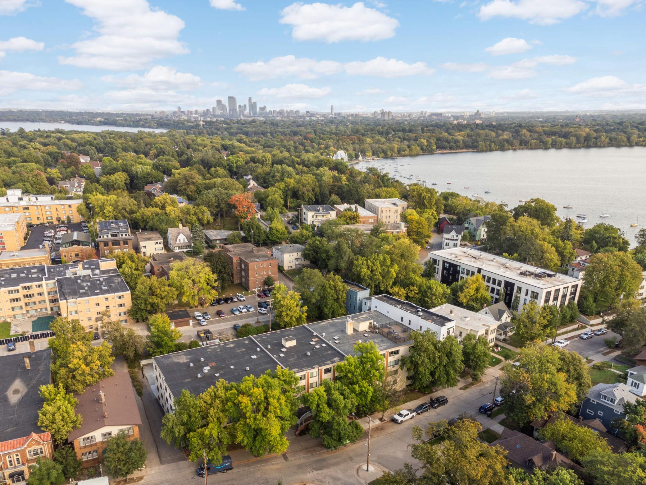 2700 W 44th Street Unit: 401