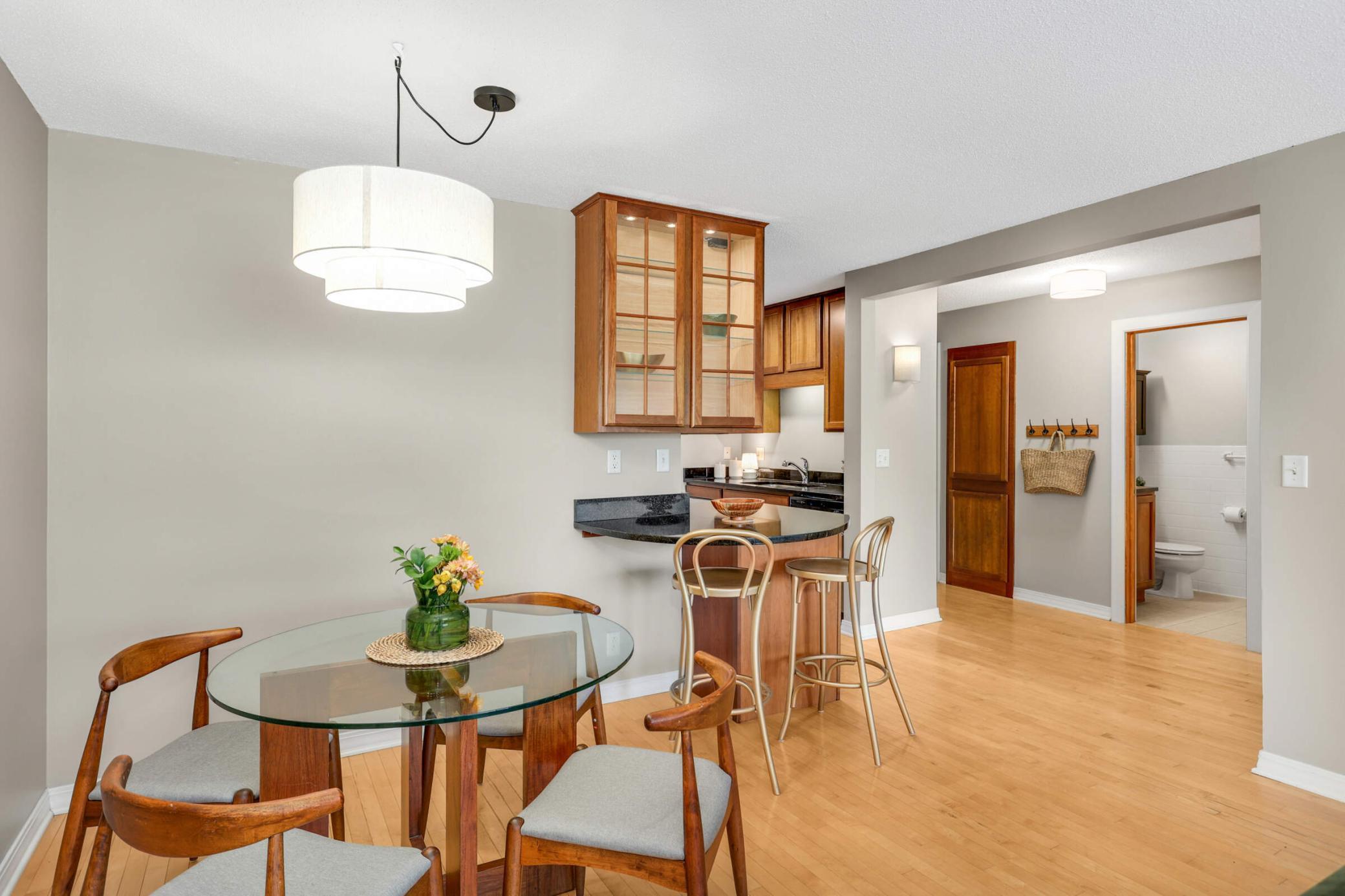 2700 W 44th Street Unit: 401