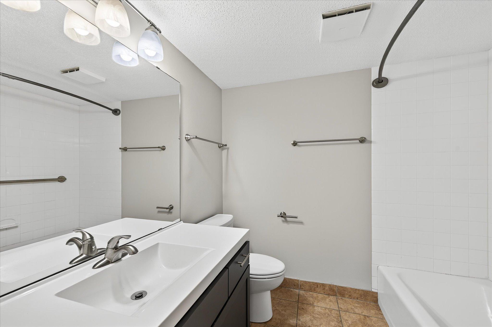 110 1st Avenue NE Unit: F605