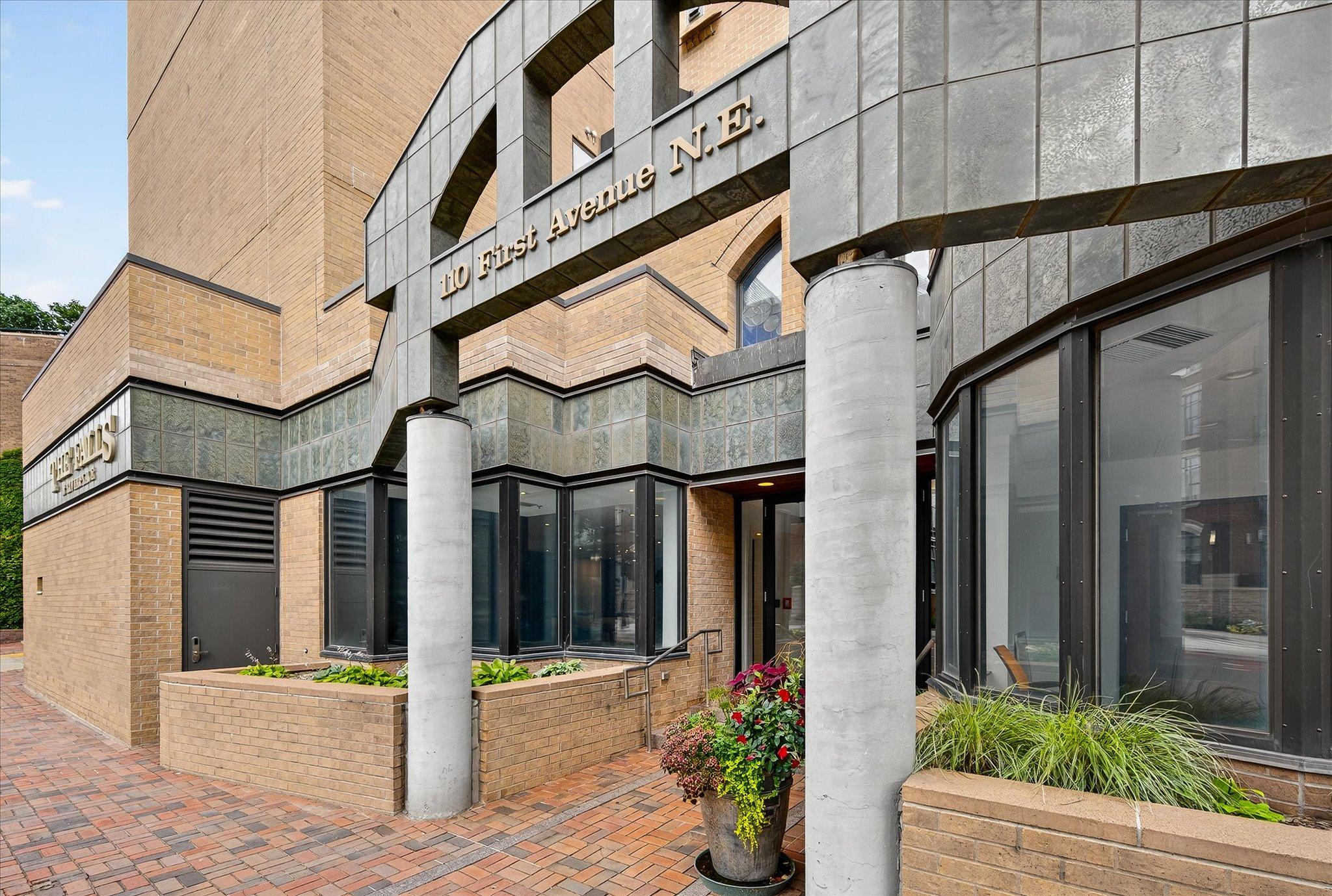 110 1st Avenue NE Unit: F605