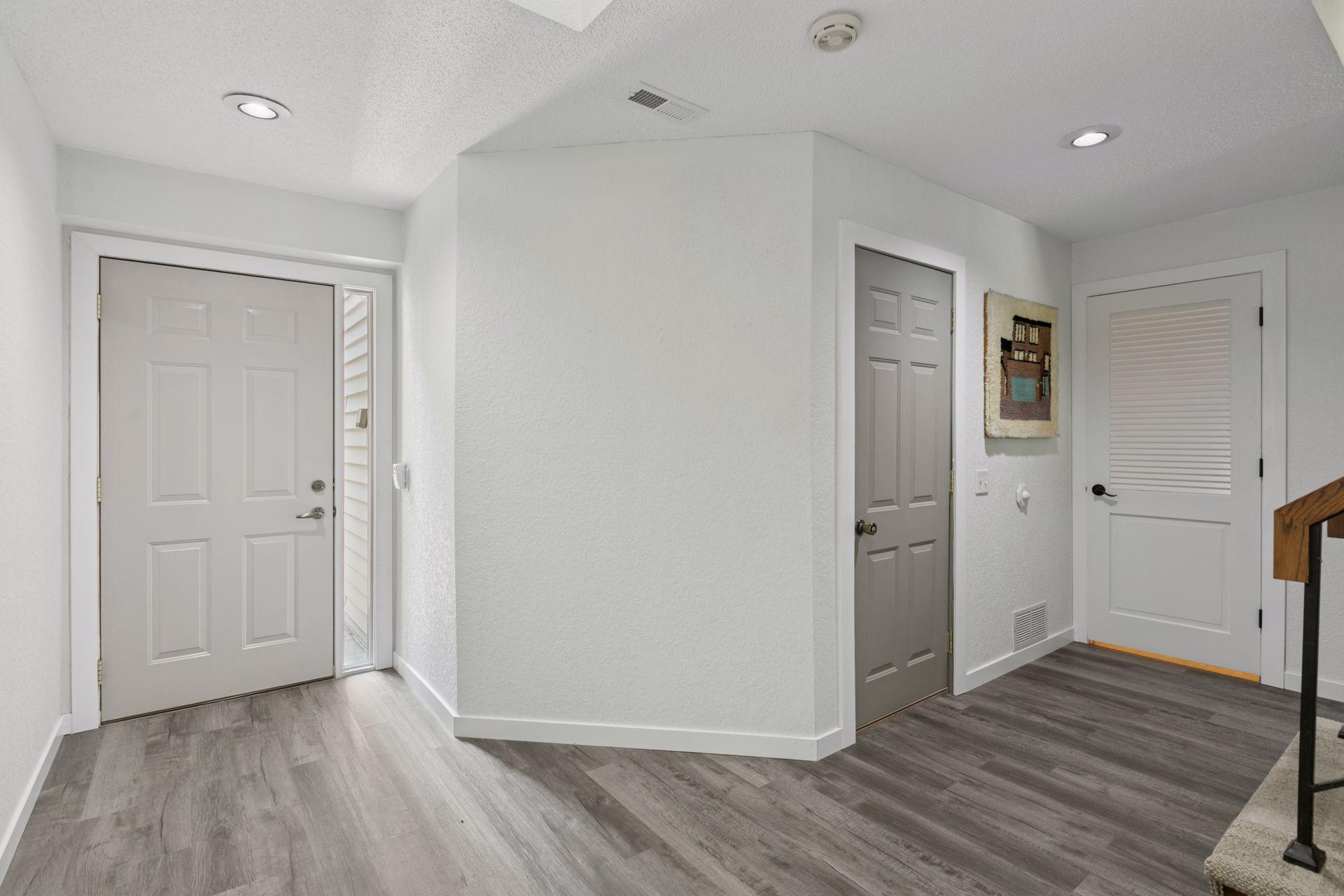 6228 Sandpiper Court