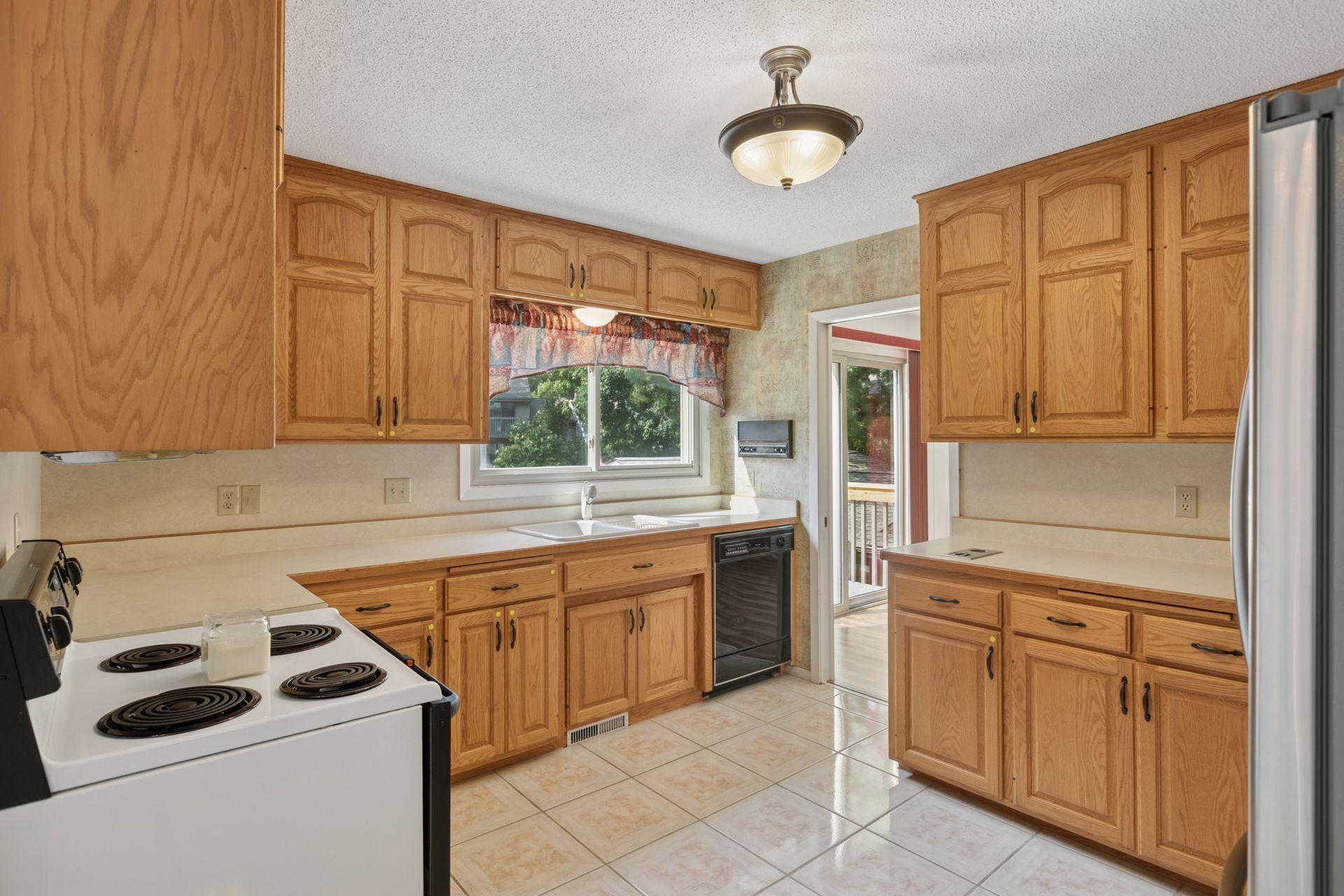 6228 Sandpiper Court