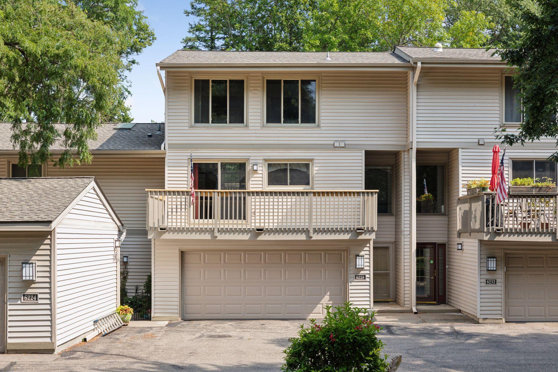 6228 Sandpiper Court
