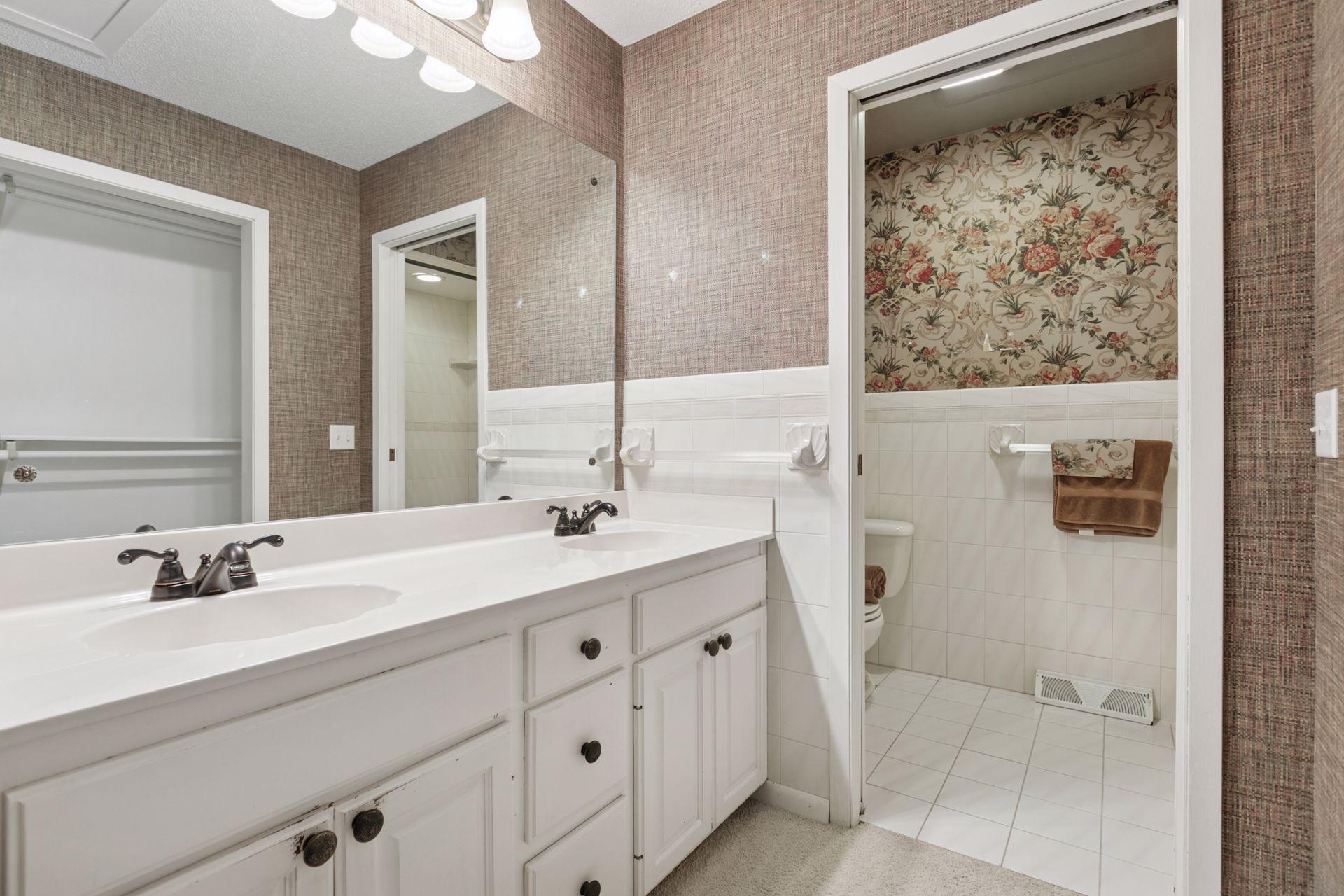 6228 Sandpiper Court