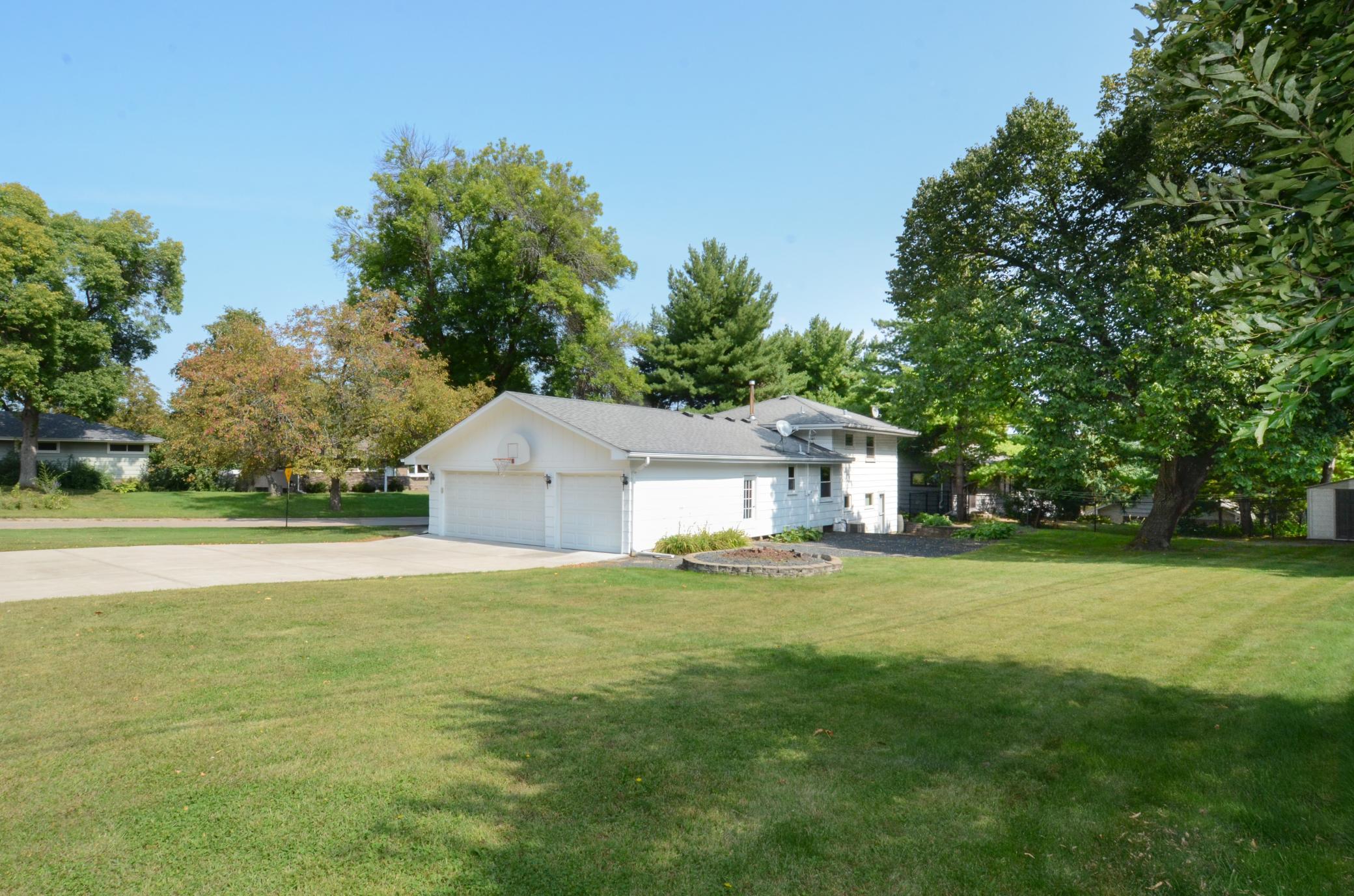 1651 Sioux Boulevard